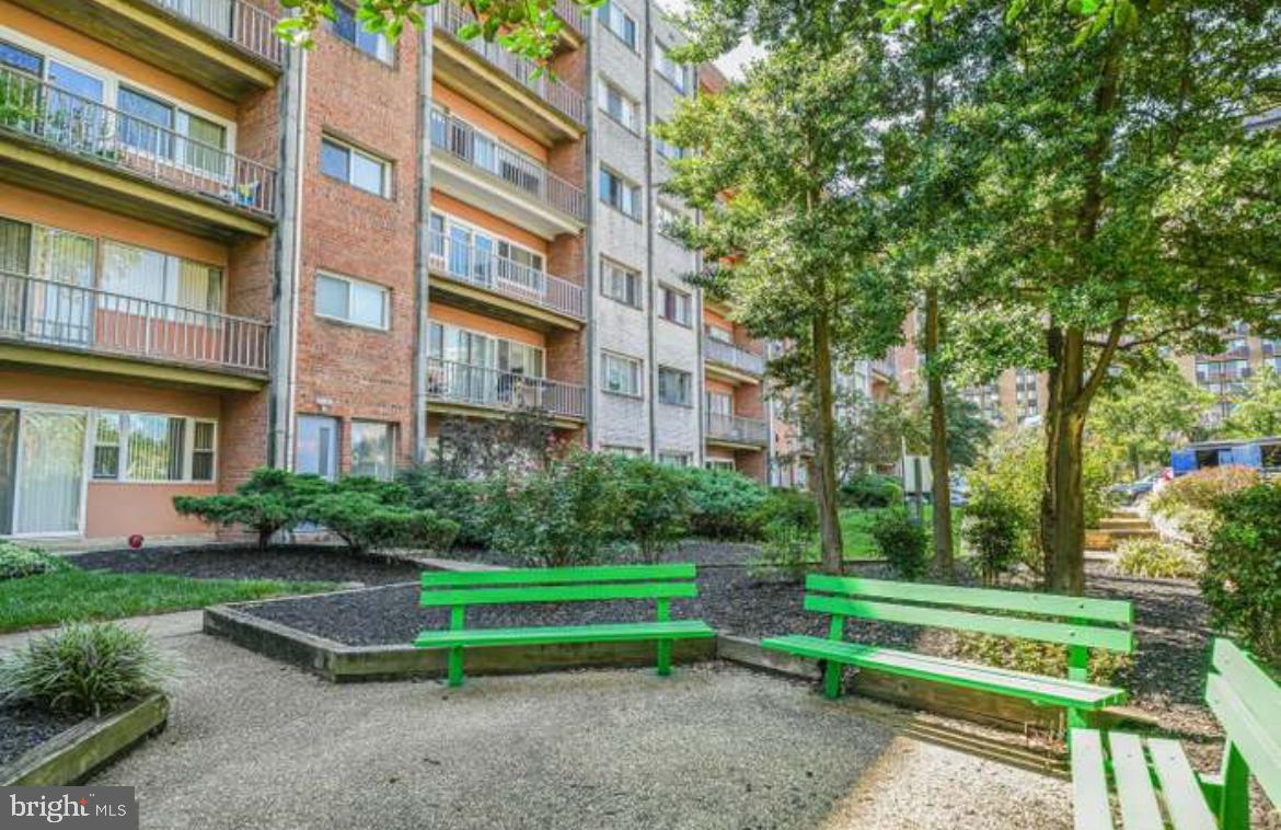431 N ARMISTEAD ST #502, ALEXANDRIA, Virginia 22312, 2 Bedrooms Bedrooms, ,1 BathroomBathrooms,Residential,For sale,431 N ARMISTEAD ST #502,VAAX2039540 MLS # VAAX2039540
