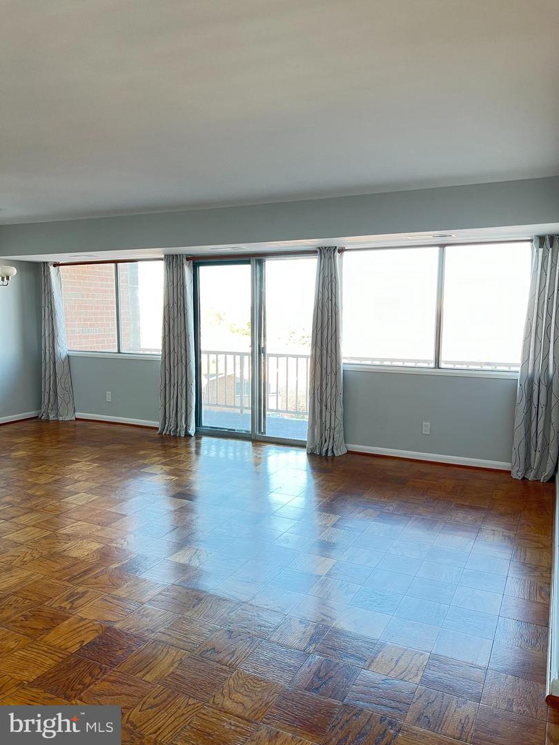 431 N ARMISTEAD ST #502, ALEXANDRIA, Virginia 22312, 2 Bedrooms Bedrooms, ,1 BathroomBathrooms,Residential,For sale,431 N ARMISTEAD ST #502,VAAX2039540 MLS # VAAX2039540