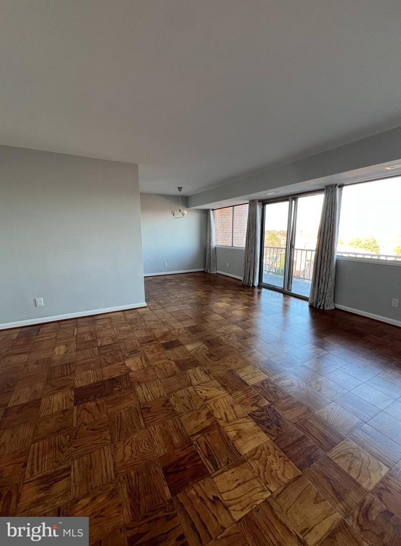 431 N ARMISTEAD ST #502, ALEXANDRIA, Virginia 22312, 2 Bedrooms Bedrooms, ,1 BathroomBathrooms,Residential,For sale,431 N ARMISTEAD ST #502,VAAX2039540 MLS # VAAX2039540
