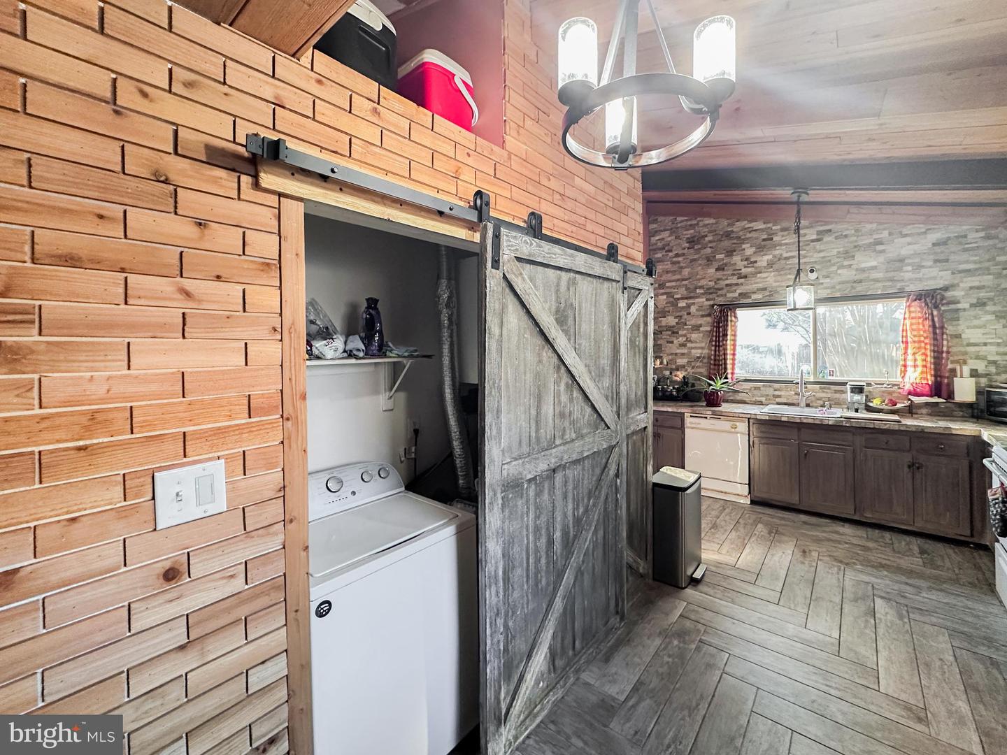 6073 WYCOFF SQ, CENTREVILLE, Virginia 20120, 3 Bedrooms Bedrooms, ,2 BathroomsBathrooms,Residential,For sale,6073 WYCOFF SQ,VAFX2221472 MLS # VAFX2221472