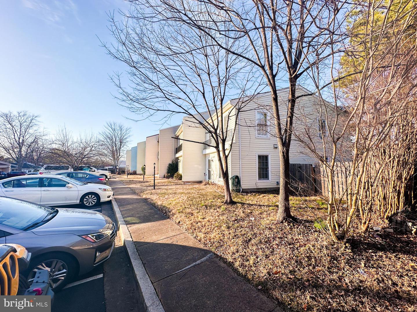 6073 WYCOFF SQ, CENTREVILLE, Virginia 20120, 3 Bedrooms Bedrooms, ,2 BathroomsBathrooms,Residential,For sale,6073 WYCOFF SQ,VAFX2221472 MLS # VAFX2221472
