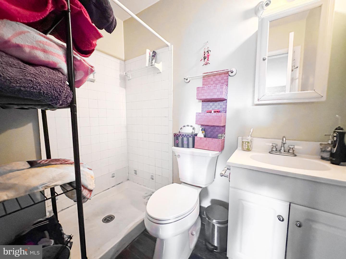 6073 WYCOFF SQ, CENTREVILLE, Virginia 20120, 3 Bedrooms Bedrooms, ,2 BathroomsBathrooms,Residential,For sale,6073 WYCOFF SQ,VAFX2221472 MLS # VAFX2221472