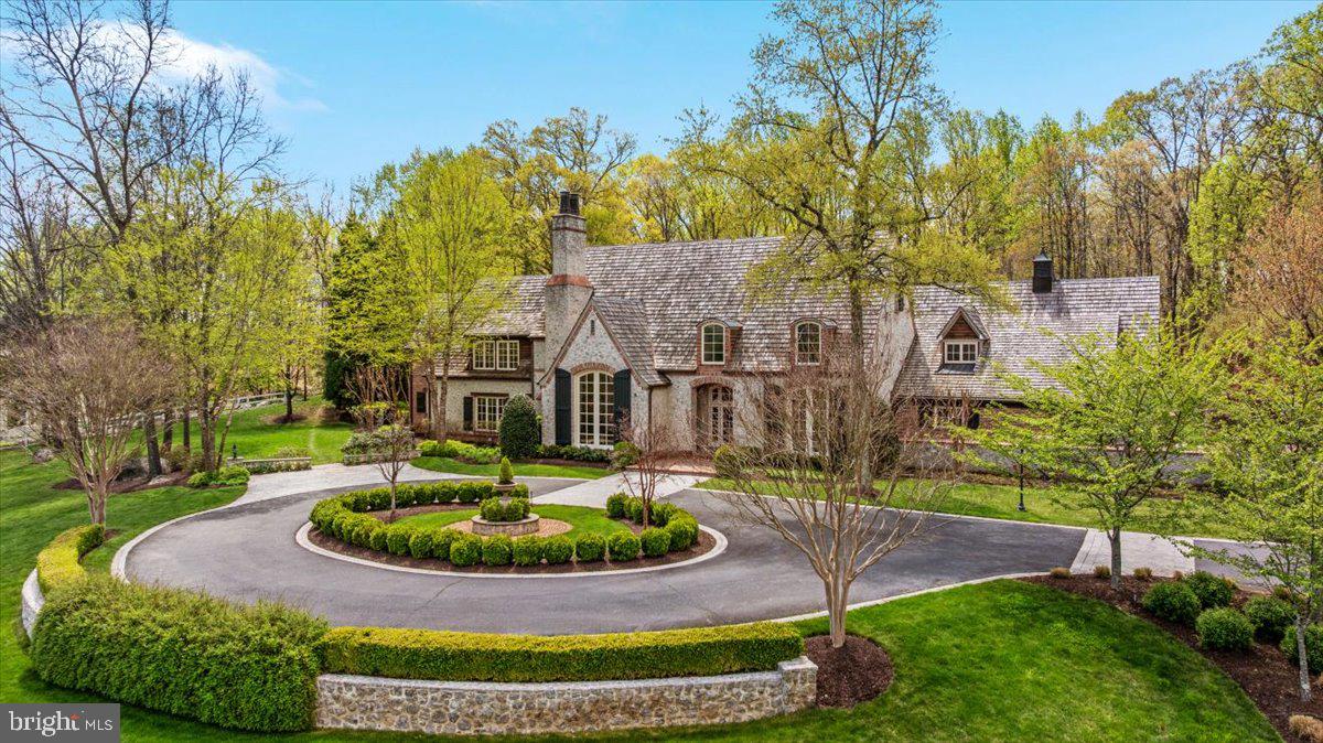 12905 COMPTON RD, CLIFTON, Virginia 20124, 6 Bedrooms Bedrooms, ,8 BathroomsBathrooms,Residential,For sale,12905 COMPTON RD,VAFX2235338 MLS # VAFX2235338
