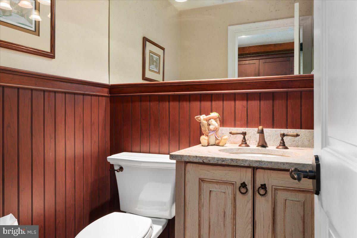 12905 COMPTON RD, CLIFTON, Virginia 20124, 6 Bedrooms Bedrooms, ,8 BathroomsBathrooms,Residential,For sale,12905 COMPTON RD,VAFX2235338 MLS # VAFX2235338