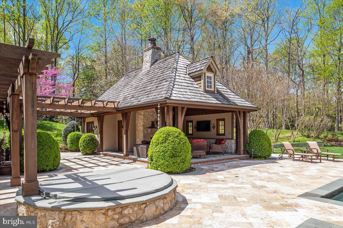 12905 COMPTON RD, CLIFTON, Virginia 20124, 6 Bedrooms Bedrooms, ,8 BathroomsBathrooms,Residential,For sale,12905 COMPTON RD,VAFX2235338 MLS # VAFX2235338
