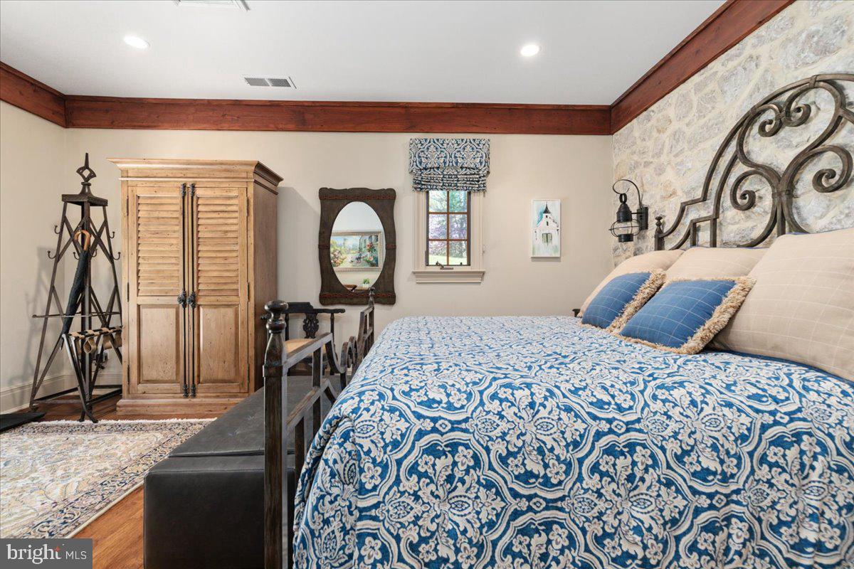 12905 COMPTON RD, CLIFTON, Virginia 20124, 6 Bedrooms Bedrooms, ,8 BathroomsBathrooms,Residential,For sale,12905 COMPTON RD,VAFX2235338 MLS # VAFX2235338