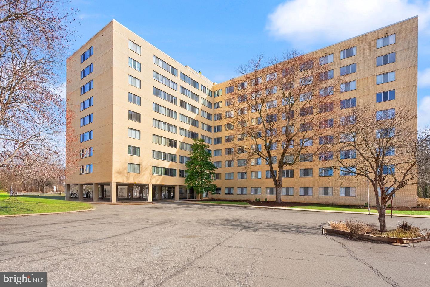 6631 WAKEFIELD DR #804, ALEXANDRIA, Virginia 22307, ,1 BathroomBathrooms,Residential,For sale,6631 WAKEFIELD DR #804,VAFX2235874 MLS # VAFX2235874