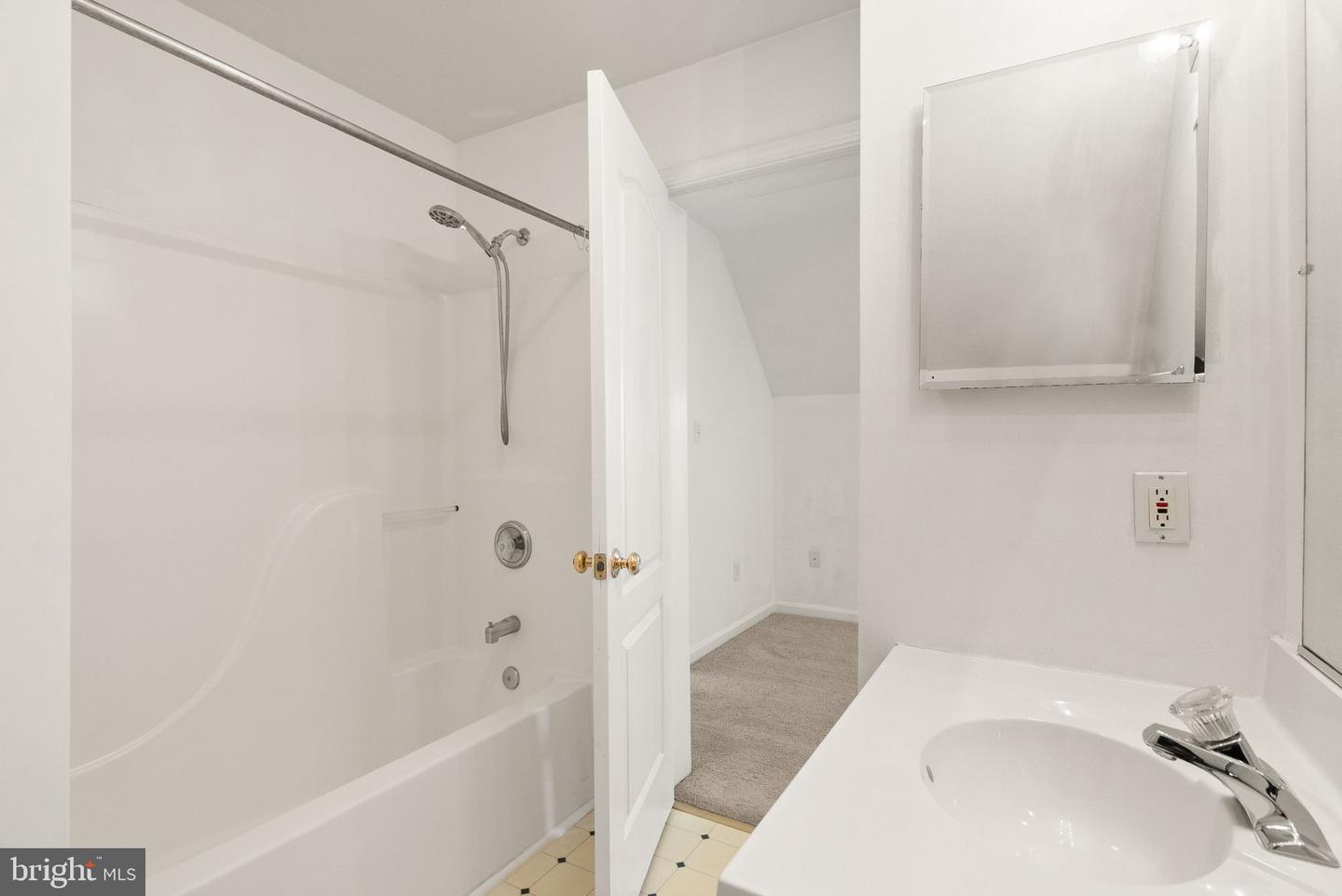943 CASTLEROCK LN, BERRYVILLE, Virginia 22611, 3 Bedrooms Bedrooms, ,2 BathroomsBathrooms,Residential,For sale,943 CASTLEROCK LN,VACL2003664 MLS # VACL2003664