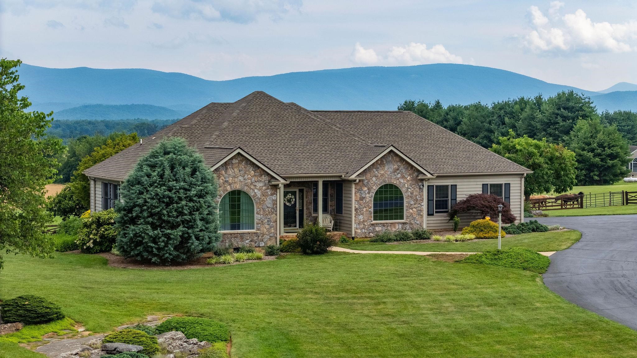 109 ABNER LN, WAYNESBORO, Virginia 22980, 4 Bedrooms Bedrooms, ,2 BathroomsBathrooms,Residential,109 ABNER LN,666565 MLS # 666565
