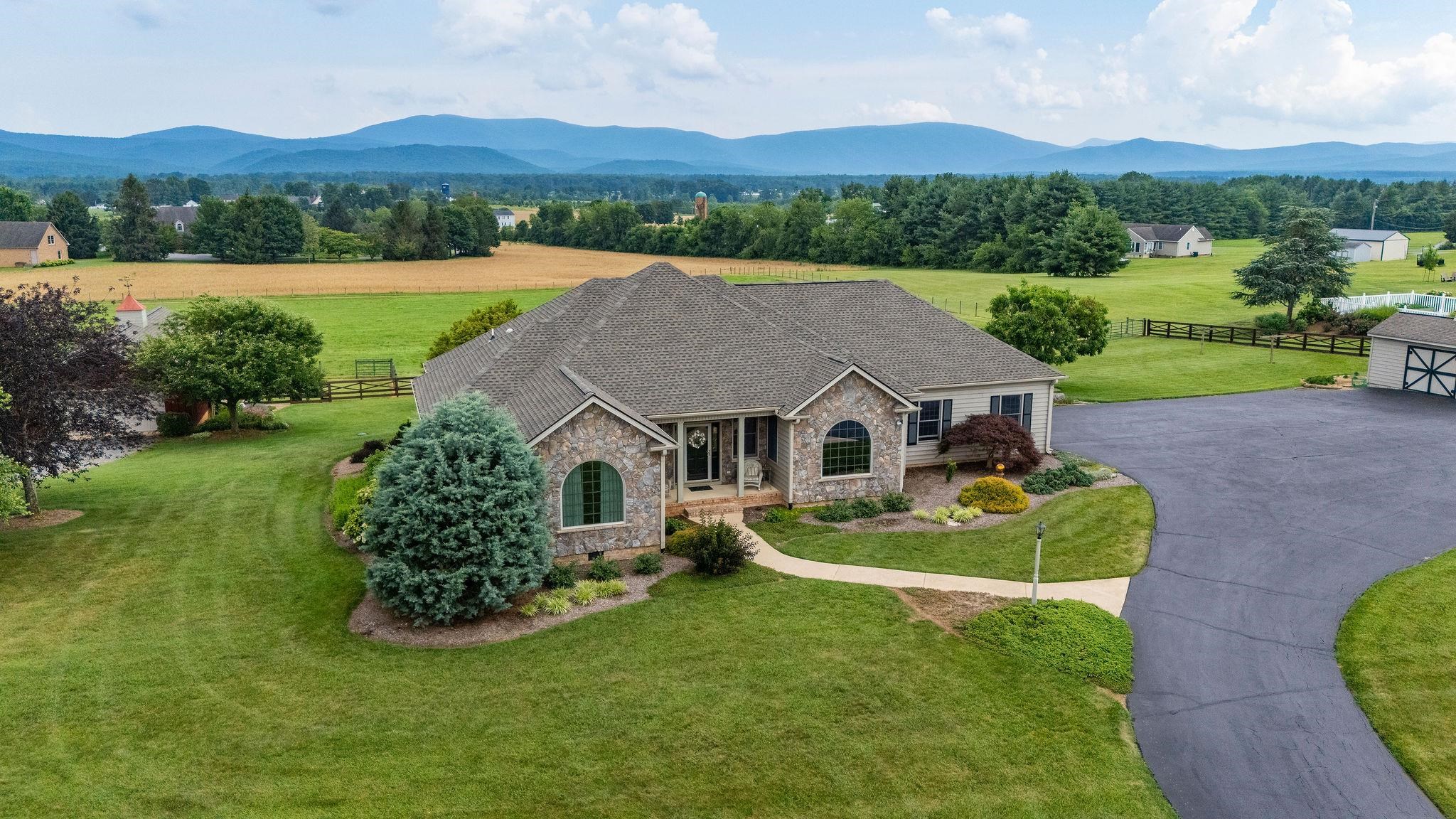 109 ABNER LN, WAYNESBORO, Virginia 22980, 4 Bedrooms Bedrooms, ,2 BathroomsBathrooms,Residential,109 ABNER LN,666565 MLS # 666565
