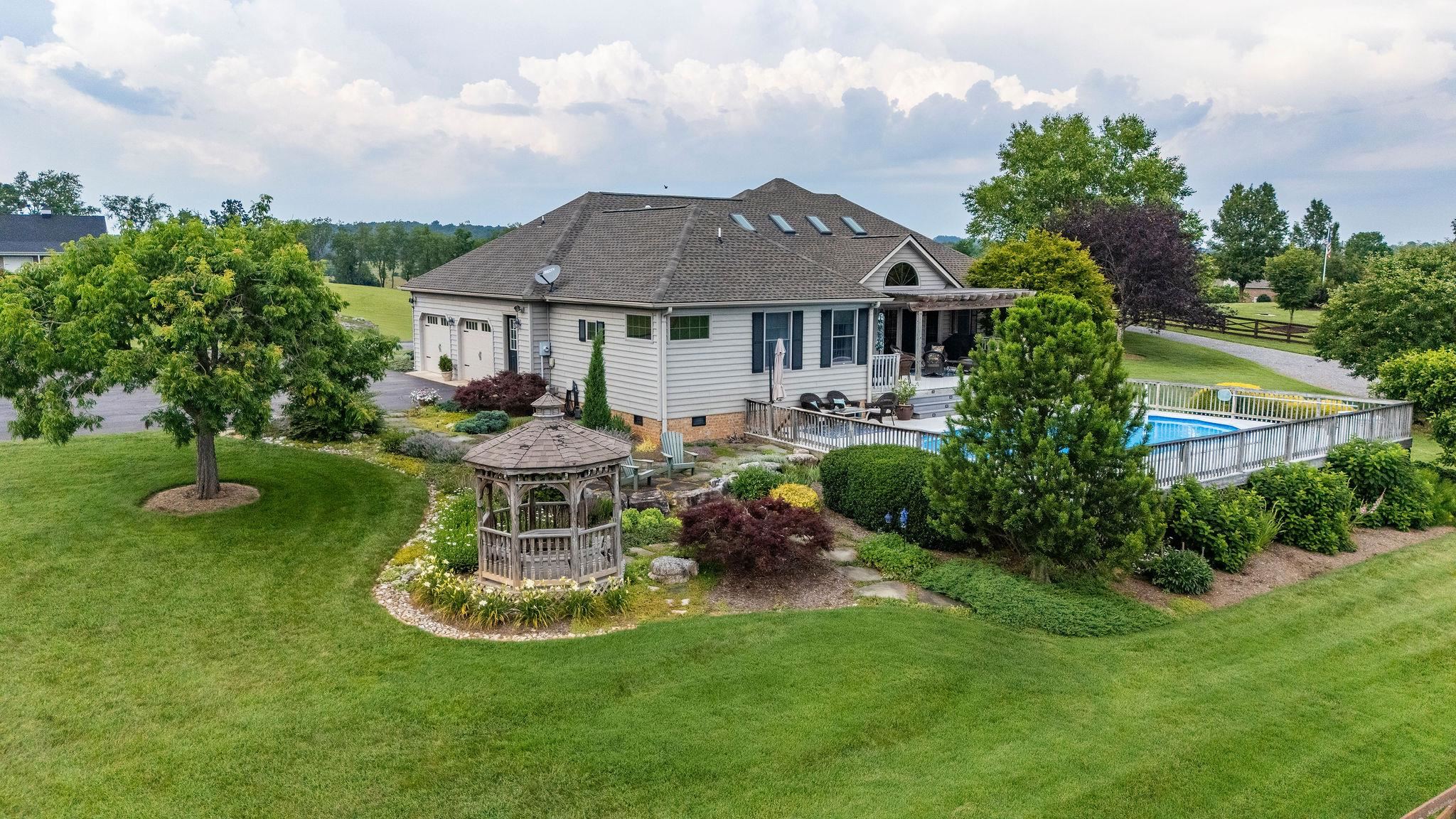 109 ABNER LN, WAYNESBORO, Virginia 22980, 4 Bedrooms Bedrooms, ,2 BathroomsBathrooms,Residential,109 ABNER LN,666565 MLS # 666565
