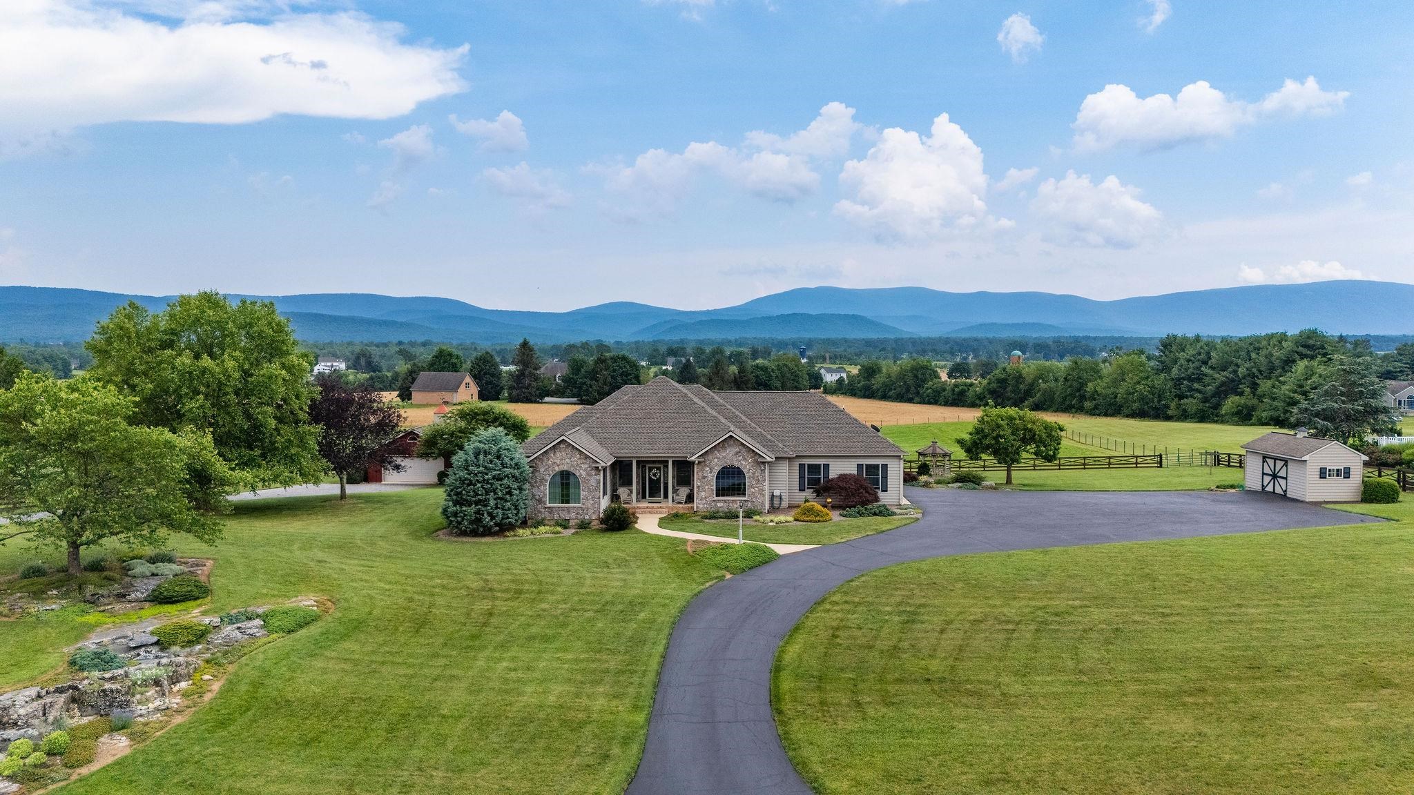 109 ABNER LN, WAYNESBORO, Virginia 22980, 4 Bedrooms Bedrooms, ,2 BathroomsBathrooms,Residential,109 ABNER LN,666565 MLS # 666565