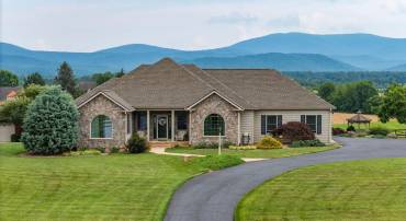 109 ABNER LN, WAYNESBORO, Virginia 22980, 4 Bedrooms Bedrooms, ,2 BathroomsBathrooms,Residential,109 ABNER LN,666565 MLS # 666565