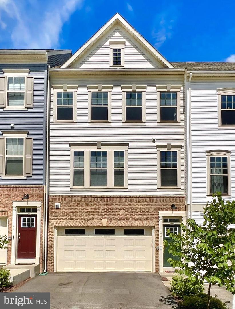 169 SHADED VALLEY CT, STAFFORD, Virginia 22554, 4 Bedrooms Bedrooms, ,3 BathroomsBathrooms,Residential,For sale,169 SHADED VALLEY CT,VAST2038674 MLS # VAST2038674