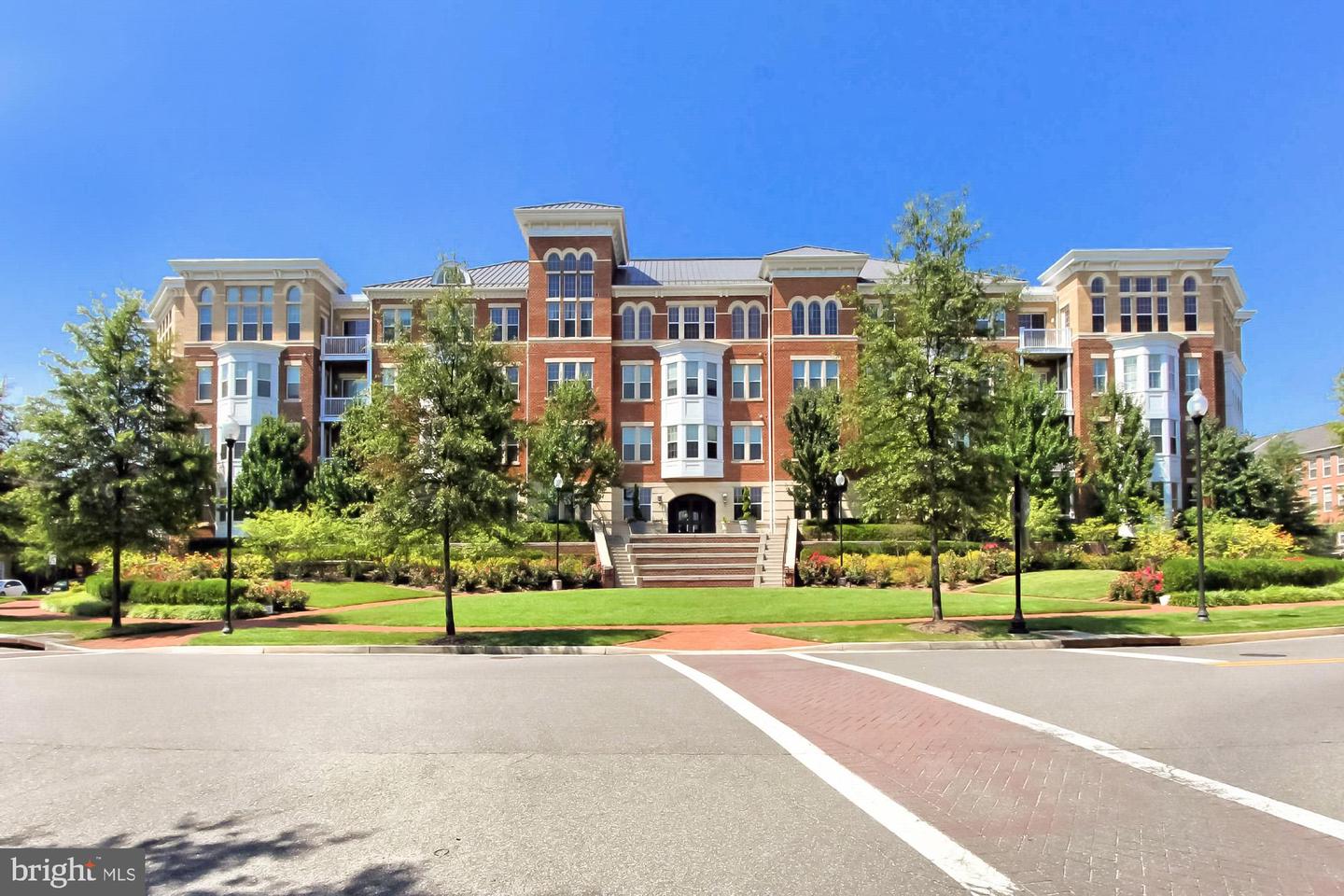 400 CAMERON STATION BLVD #417, ALEXANDRIA, Virginia 22304, 2 Bedrooms Bedrooms, ,2 BathroomsBathrooms,Residential,For sale,400 CAMERON STATION BLVD #417,VAAX2045216 MLS # VAAX2045216