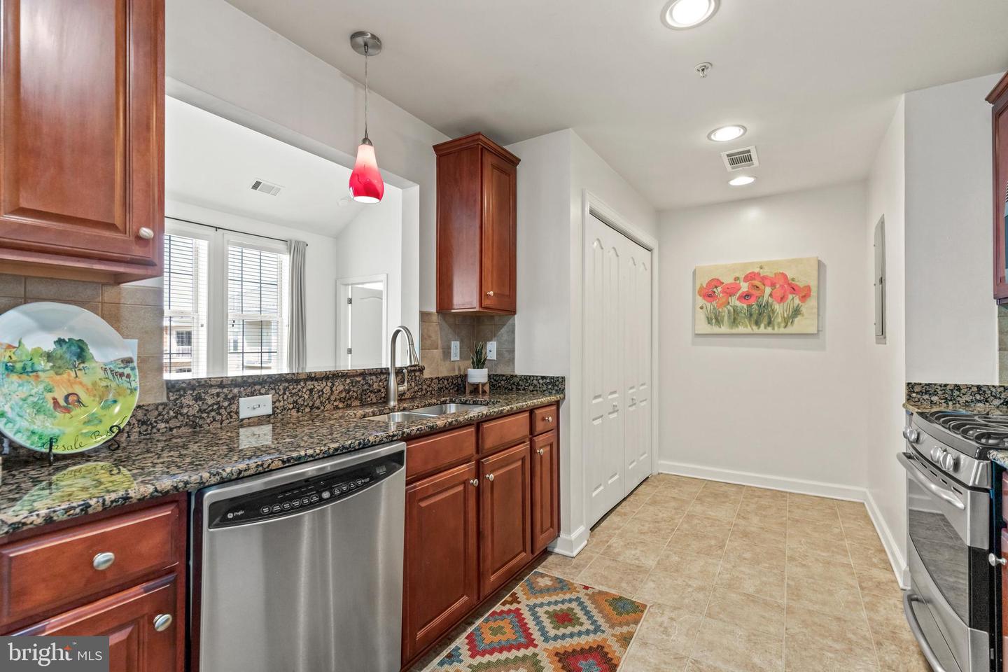 400 CAMERON STATION BLVD #417, ALEXANDRIA, Virginia 22304, 2 Bedrooms Bedrooms, ,2 BathroomsBathrooms,Residential,For sale,400 CAMERON STATION BLVD #417,VAAX2045216 MLS # VAAX2045216