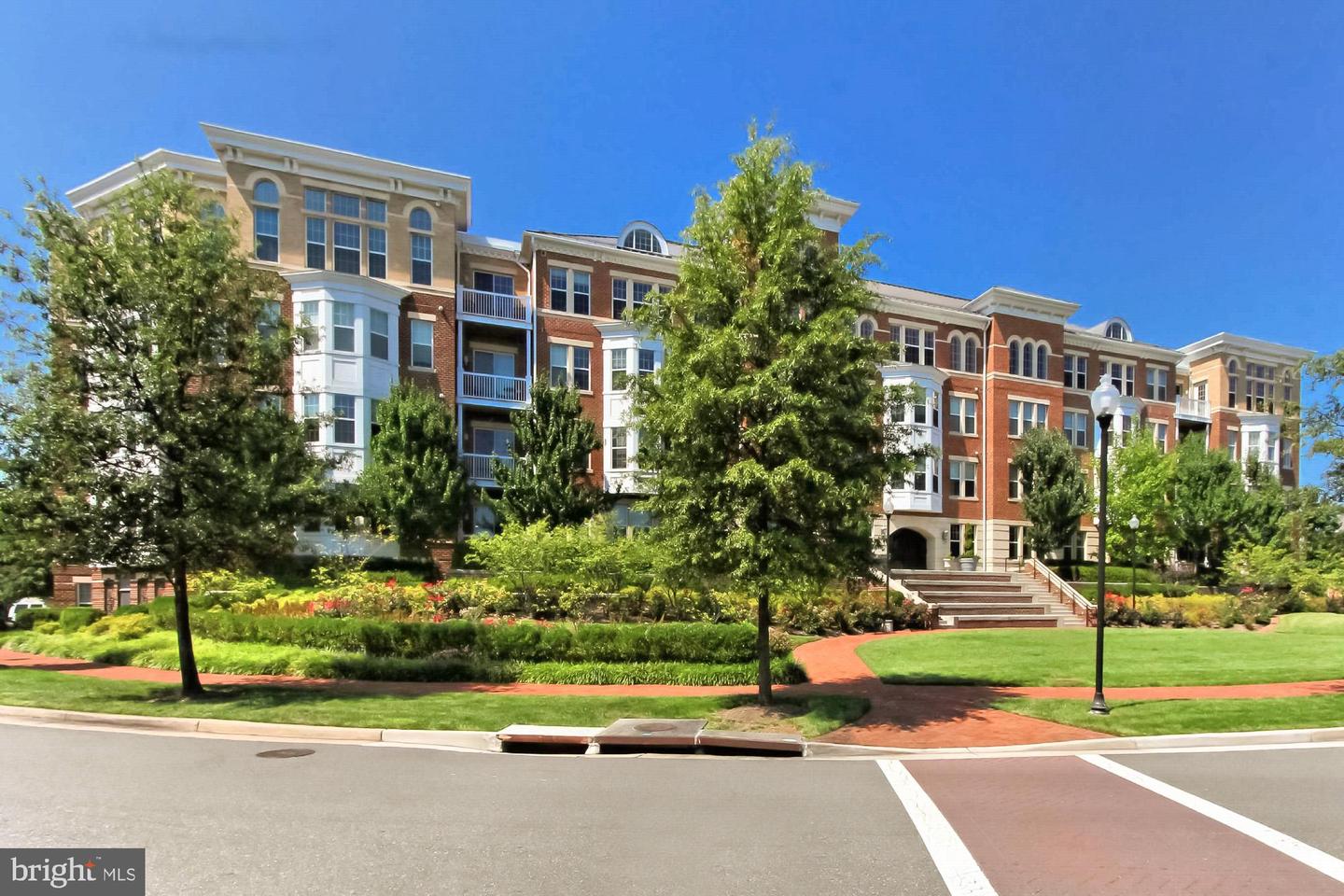 400 CAMERON STATION BLVD #417, ALEXANDRIA, Virginia 22304, 2 Bedrooms Bedrooms, ,2 BathroomsBathrooms,Residential,For sale,400 CAMERON STATION BLVD #417,VAAX2045216 MLS # VAAX2045216
