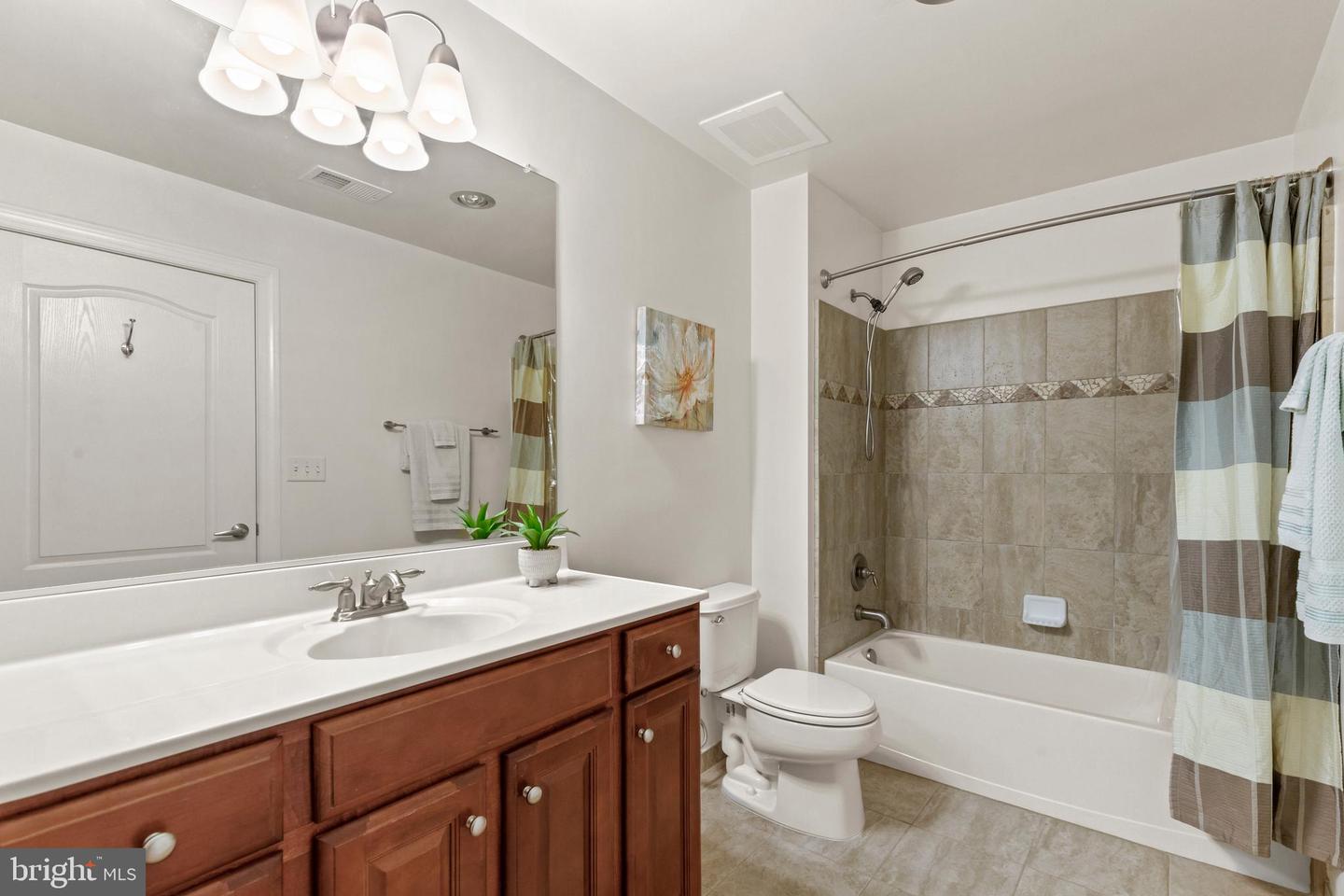 400 CAMERON STATION BLVD #417, ALEXANDRIA, Virginia 22304, 2 Bedrooms Bedrooms, ,2 BathroomsBathrooms,Residential,For sale,400 CAMERON STATION BLVD #417,VAAX2045216 MLS # VAAX2045216