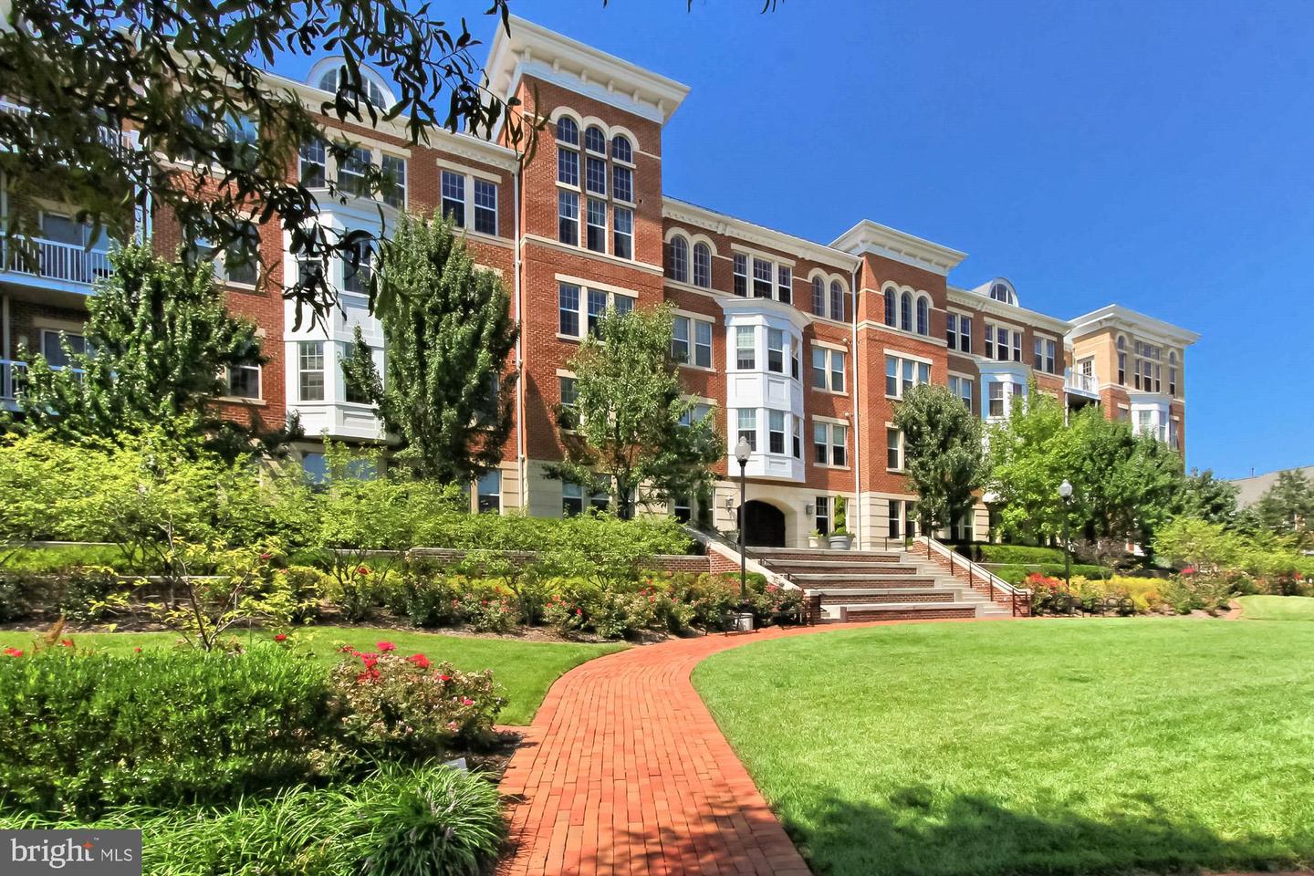 400 CAMERON STATION BLVD #417, ALEXANDRIA, Virginia 22304, 2 Bedrooms Bedrooms, ,2 BathroomsBathrooms,Residential,For sale,400 CAMERON STATION BLVD #417,VAAX2045216 MLS # VAAX2045216