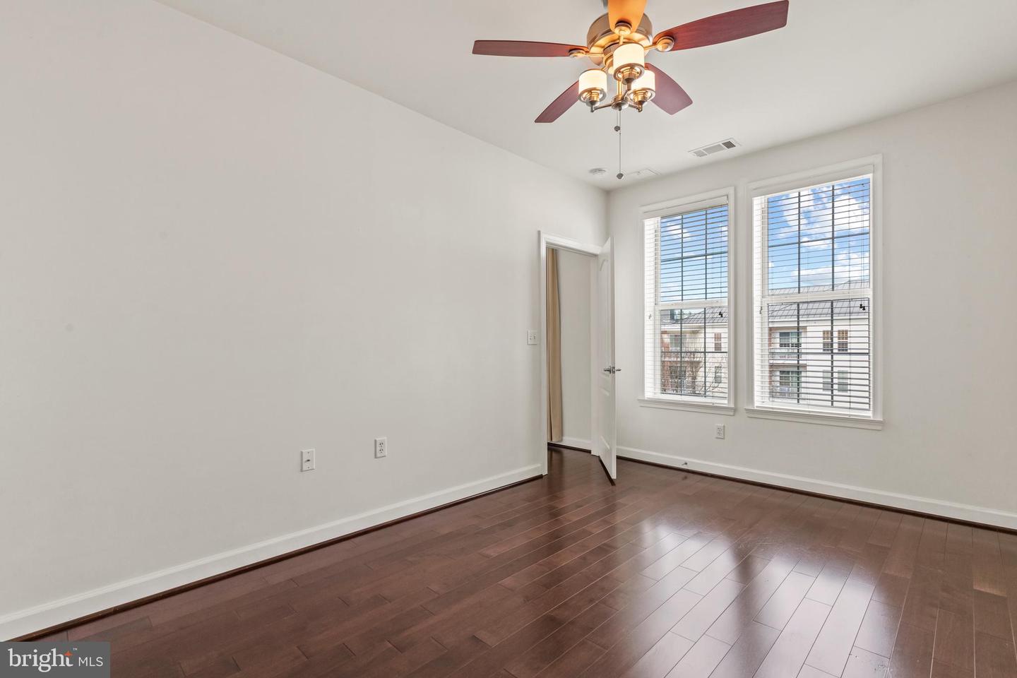 400 CAMERON STATION BLVD #417, ALEXANDRIA, Virginia 22304, 2 Bedrooms Bedrooms, ,2 BathroomsBathrooms,Residential,For sale,400 CAMERON STATION BLVD #417,VAAX2045216 MLS # VAAX2045216