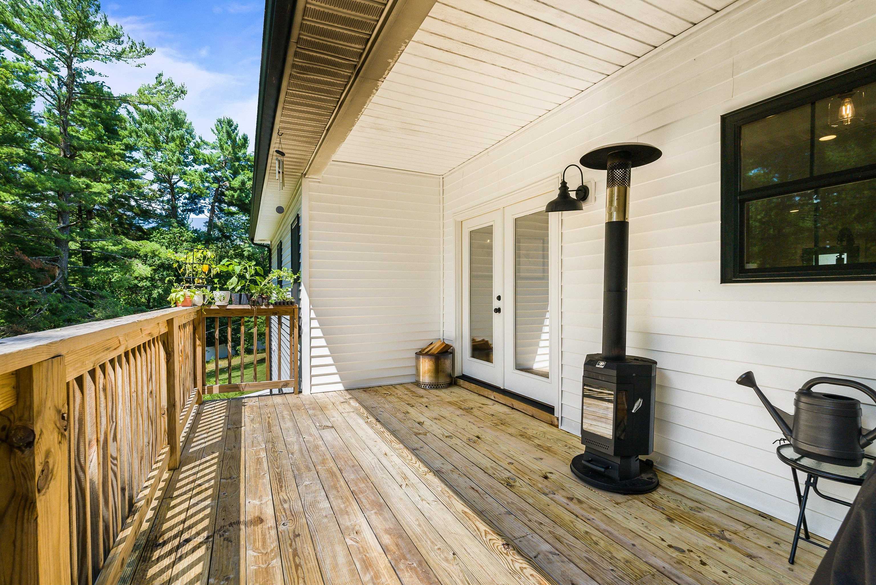 2426 PINEHILL CIR, STAUNTON, Virginia 24401, 4 Bedrooms Bedrooms, ,2 BathroomsBathrooms,Residential,2426 PINEHILL CIR,666572 MLS # 666572