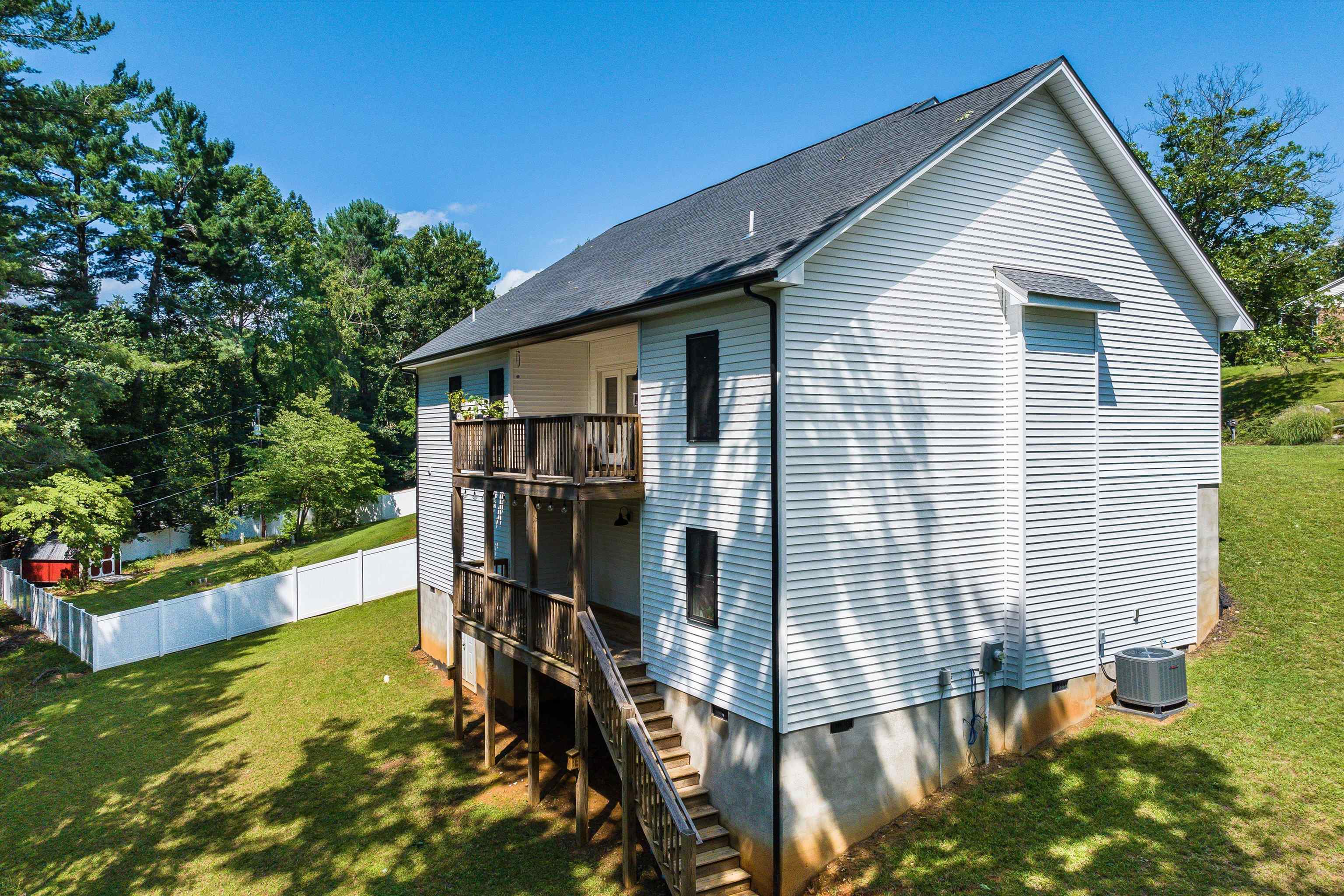2426 PINEHILL CIR, STAUNTON, Virginia 24401, 4 Bedrooms Bedrooms, ,2 BathroomsBathrooms,Residential,2426 PINEHILL CIR,666572 MLS # 666572