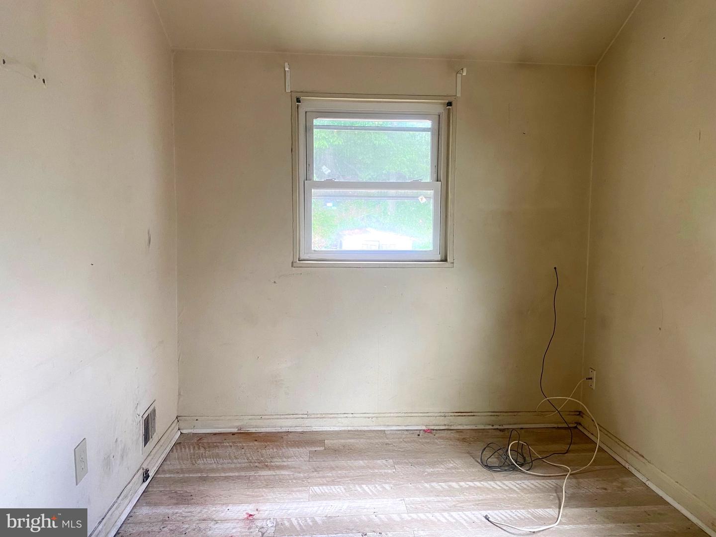 41 UNDERWOOD ST NW, WASHINGTON, District Of Columbia 20012, 2 Bedrooms Bedrooms, ,2 BathroomsBathrooms,Residential,For sale,41 UNDERWOOD ST NW,DCDC2201980 MLS # DCDC2201980