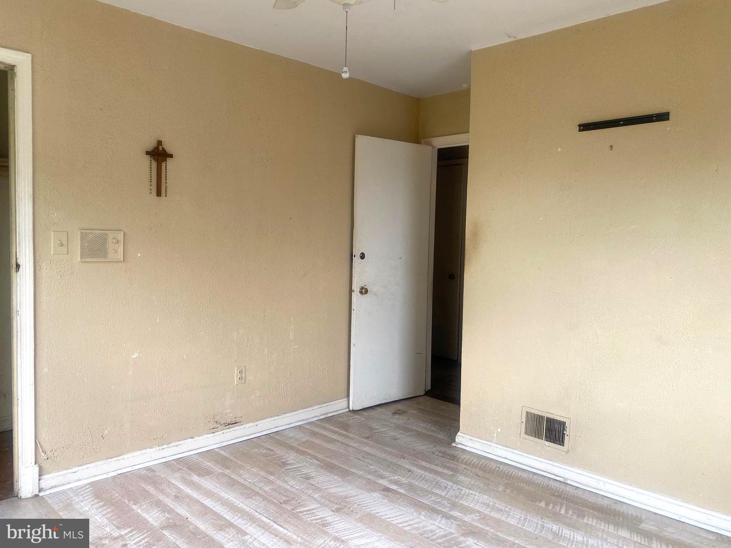 41 UNDERWOOD ST NW, WASHINGTON, District Of Columbia 20012, 2 Bedrooms Bedrooms, ,2 BathroomsBathrooms,Residential,For sale,41 UNDERWOOD ST NW,DCDC2201980 MLS # DCDC2201980