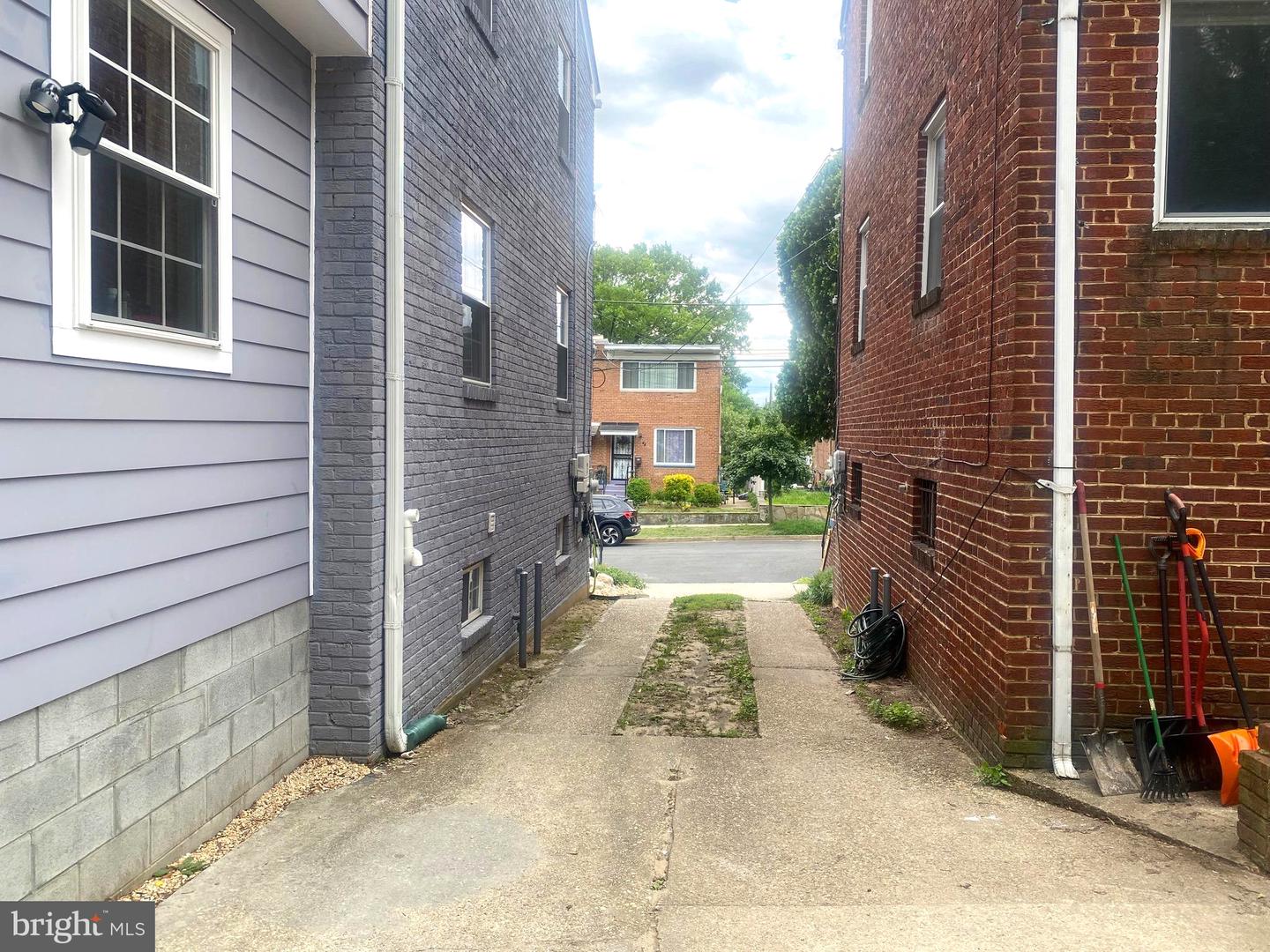 41 UNDERWOOD ST NW, WASHINGTON, District Of Columbia 20012, 2 Bedrooms Bedrooms, ,2 BathroomsBathrooms,Residential,For sale,41 UNDERWOOD ST NW,DCDC2201980 MLS # DCDC2201980