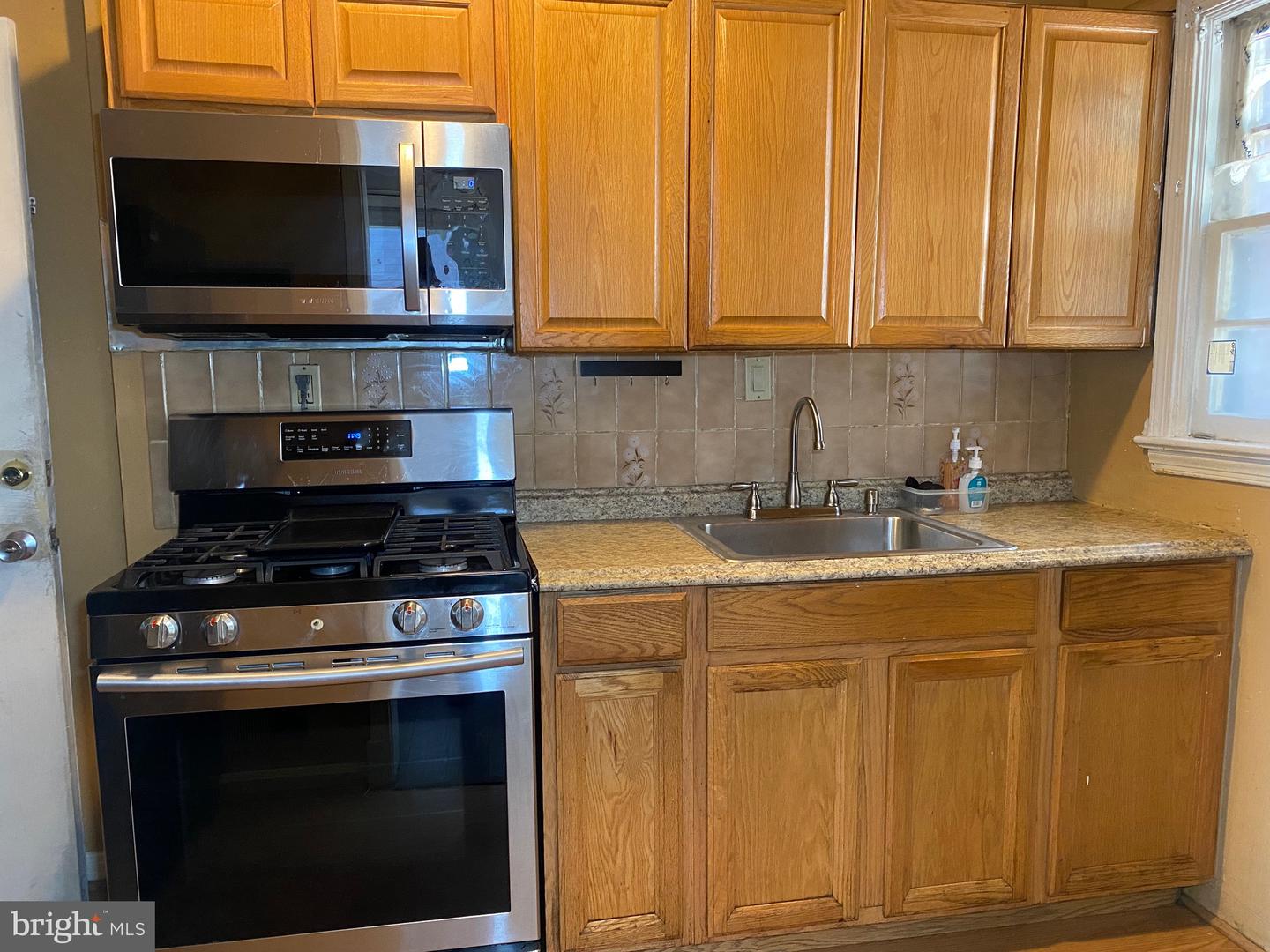 41 UNDERWOOD ST NW, WASHINGTON, District Of Columbia 20012, 2 Bedrooms Bedrooms, ,2 BathroomsBathrooms,Residential,For sale,41 UNDERWOOD ST NW,DCDC2201980 MLS # DCDC2201980