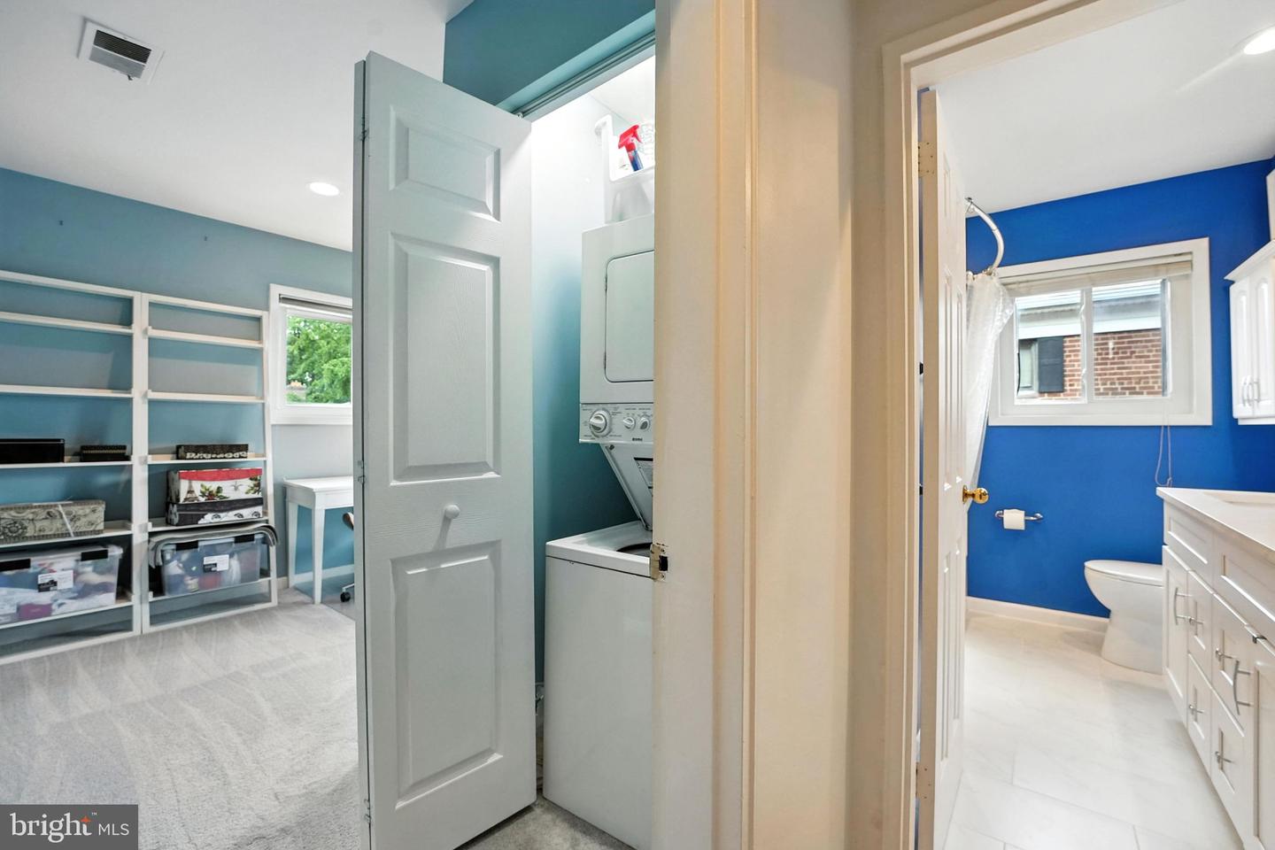 206 SKYHILL RD #6, ALEXANDRIA, Virginia 22314, 2 Bedrooms Bedrooms, ,1 BathroomBathrooms,Residential,For sale,206 SKYHILL RD #6,VAAX2046224 MLS # VAAX2046224