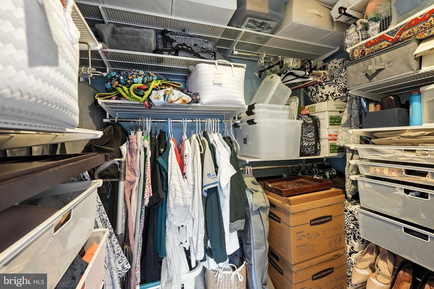 206 SKYHILL RD #6, ALEXANDRIA, Virginia 22314, 2 Bedrooms Bedrooms, ,1 BathroomBathrooms,Residential,For sale,206 SKYHILL RD #6,VAAX2046224 MLS # VAAX2046224