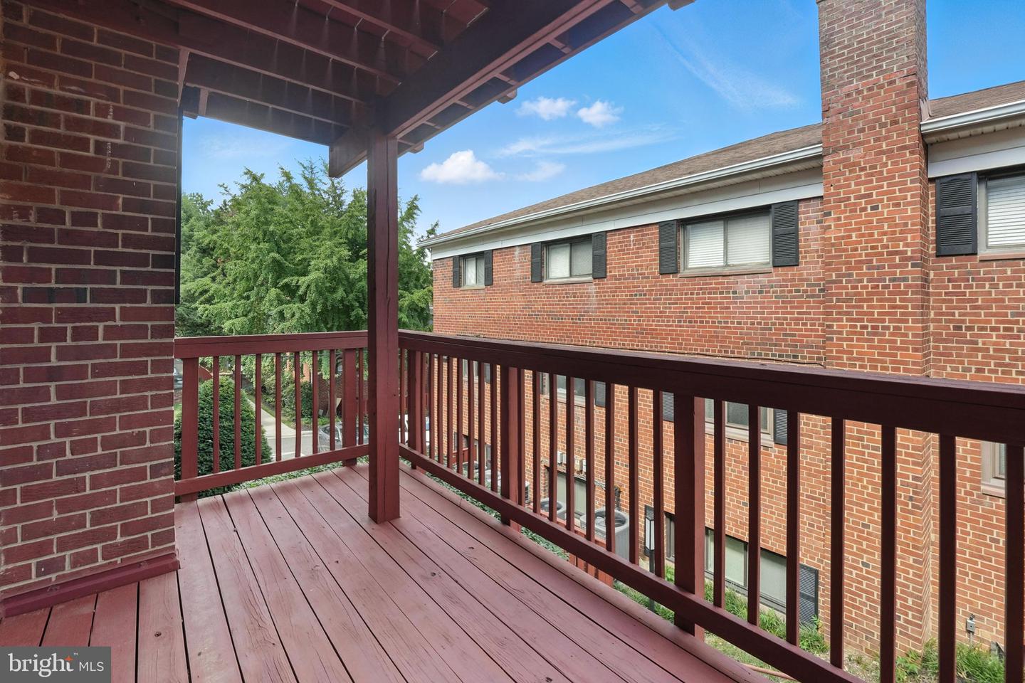 206 SKYHILL RD #6, ALEXANDRIA, Virginia 22314, 2 Bedrooms Bedrooms, ,1 BathroomBathrooms,Residential,For sale,206 SKYHILL RD #6,VAAX2046224 MLS # VAAX2046224