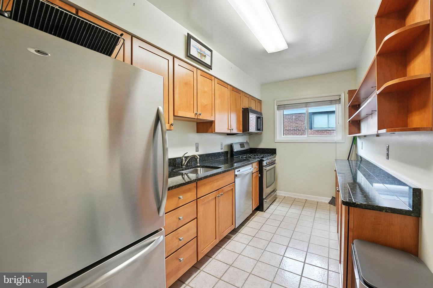206 SKYHILL RD #6, ALEXANDRIA, Virginia 22314, 2 Bedrooms Bedrooms, ,1 BathroomBathrooms,Residential,For sale,206 SKYHILL RD #6,VAAX2046224 MLS # VAAX2046224