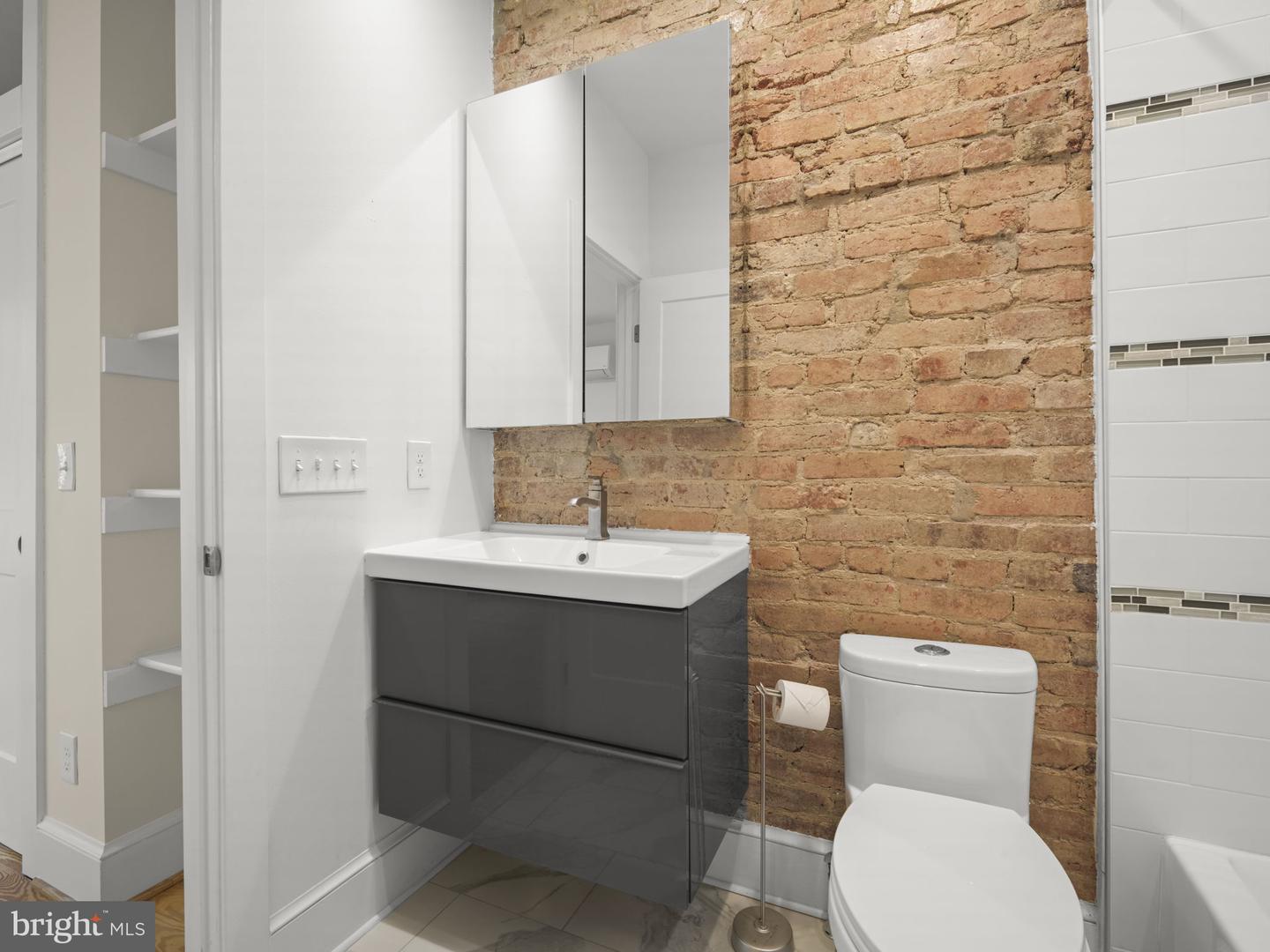 1623 POTOMAC AVE SE, WASHINGTON, District Of Columbia 20003, 2 Bedrooms Bedrooms, ,2 BathroomsBathrooms,Residential,For sale,1623 POTOMAC AVE SE,DCDC2205046 MLS # DCDC2205046