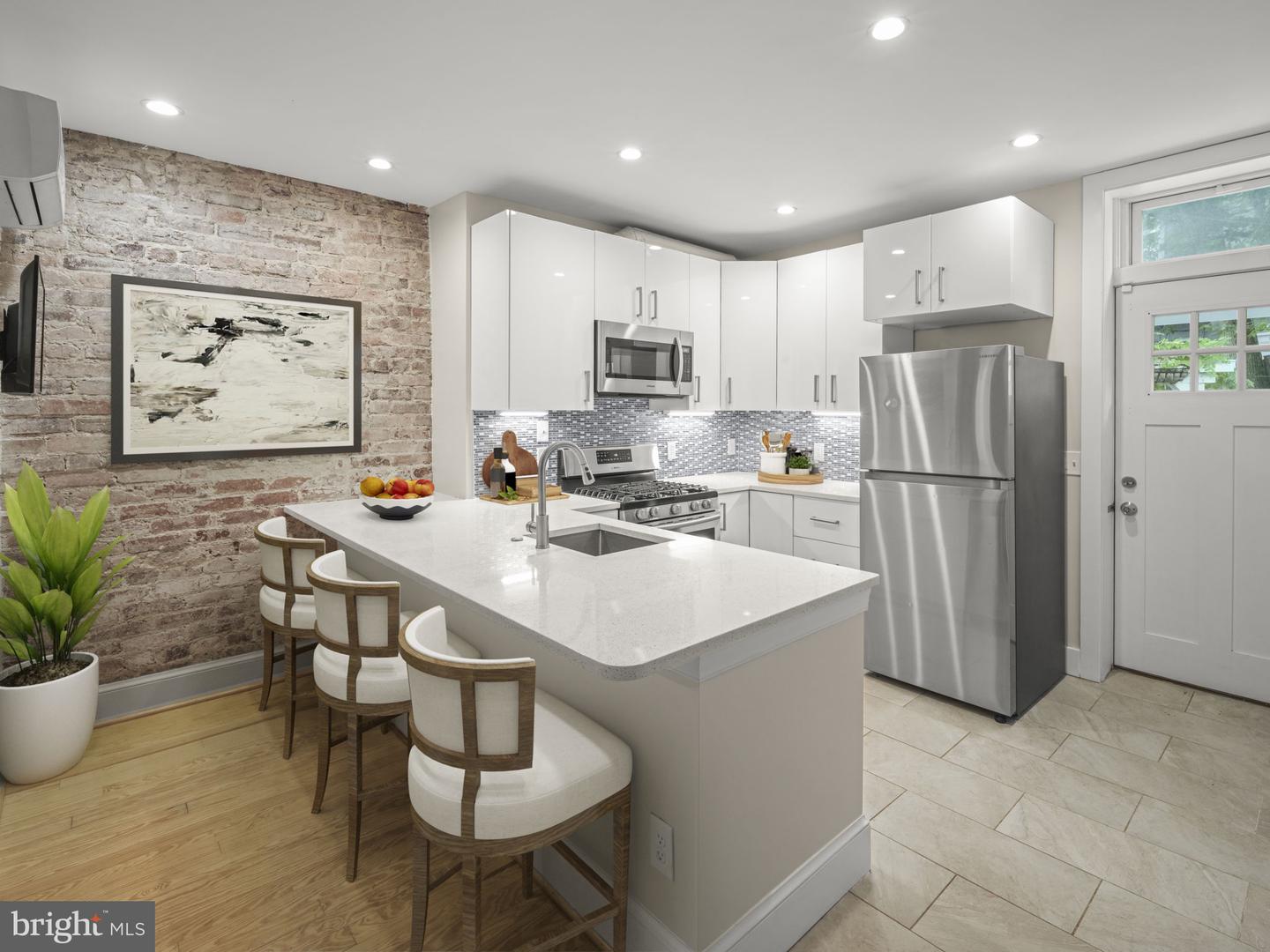 1623 POTOMAC AVE SE, WASHINGTON, District Of Columbia 20003, 2 Bedrooms Bedrooms, ,2 BathroomsBathrooms,Residential,For sale,1623 POTOMAC AVE SE,DCDC2205046 MLS # DCDC2205046