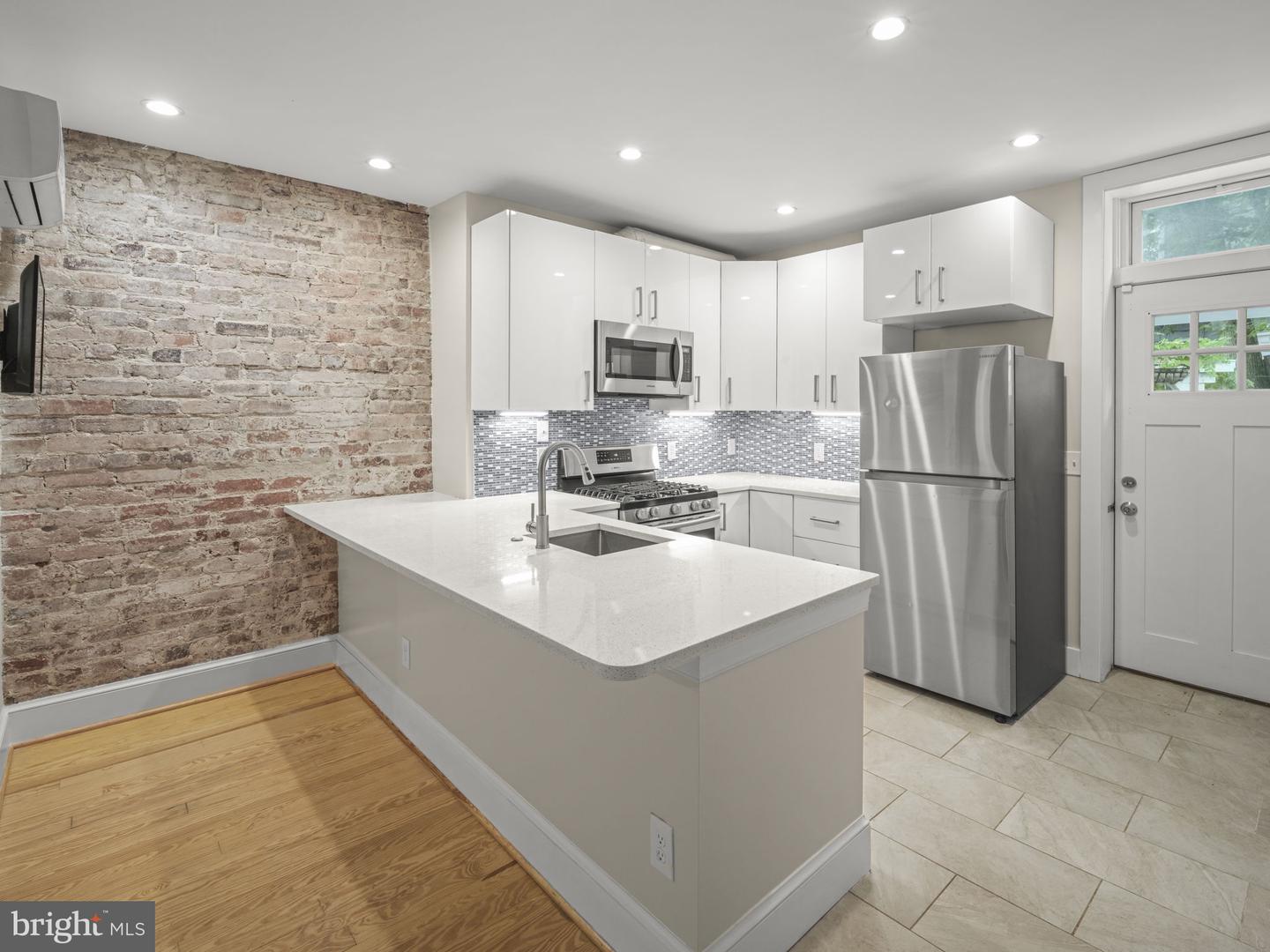 1623 POTOMAC AVE SE, WASHINGTON, District Of Columbia 20003, 2 Bedrooms Bedrooms, ,2 BathroomsBathrooms,Residential,For sale,1623 POTOMAC AVE SE,DCDC2205046 MLS # DCDC2205046