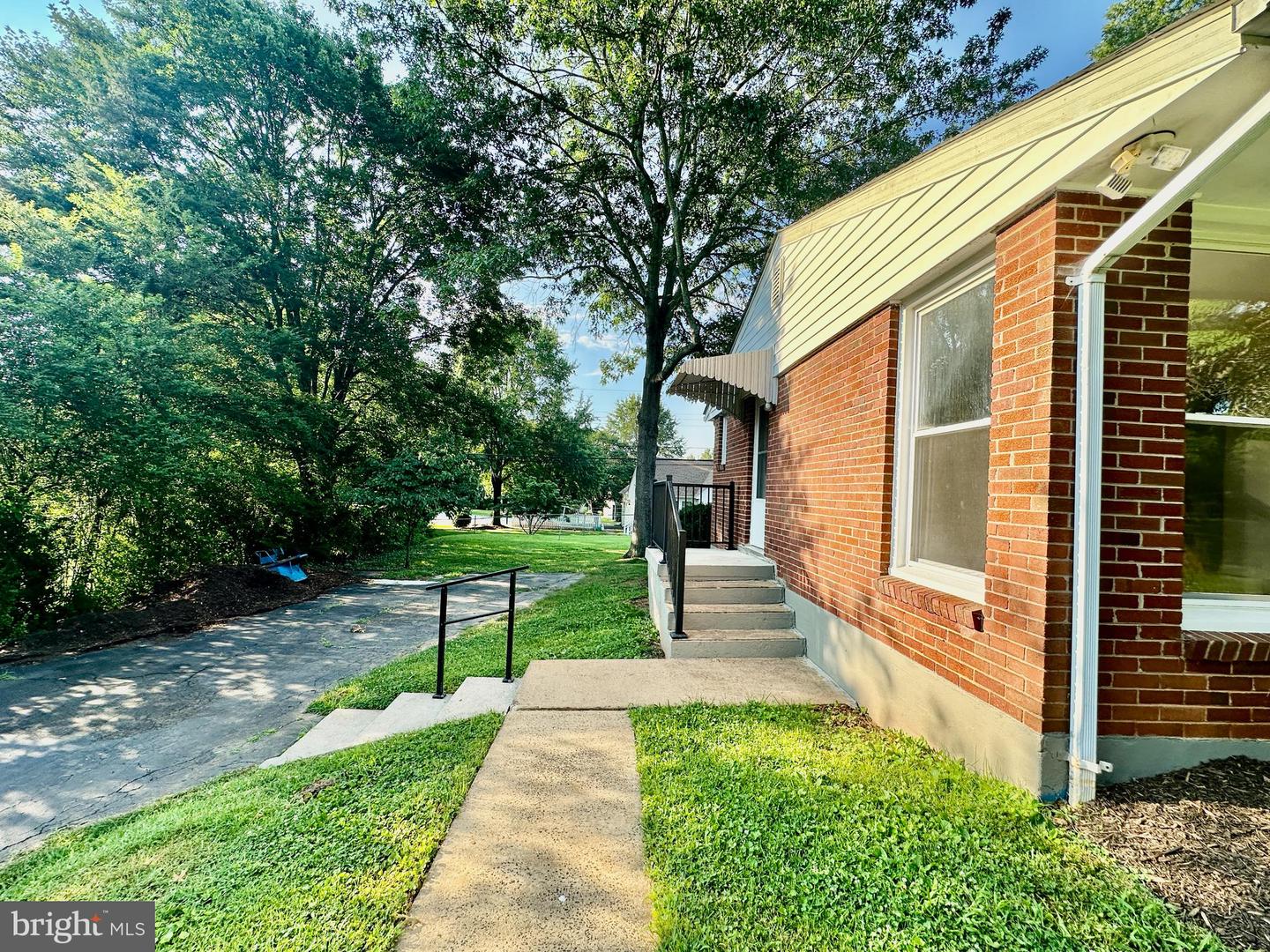 501 LESCO BLVD, CULPEPER, Virginia 22701, 3 Bedrooms Bedrooms, ,1 BathroomBathrooms,Residential,For sale,501 LESCO BLVD,VACU2010774 MLS # VACU2010774