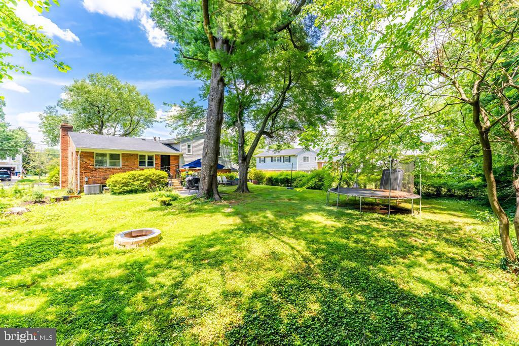 7107 SEA CLIFF RD, MCLEAN, Virginia 22101, 3 Bedrooms Bedrooms, ,3 BathroomsBathrooms,Residential,For sale,7107 SEA CLIFF RD,VAFX2249374 MLS # VAFX2249374