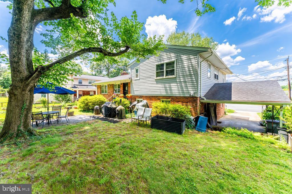 7107 SEA CLIFF RD, MCLEAN, Virginia 22101, 3 Bedrooms Bedrooms, ,3 BathroomsBathrooms,Residential,For sale,7107 SEA CLIFF RD,VAFX2249374 MLS # VAFX2249374