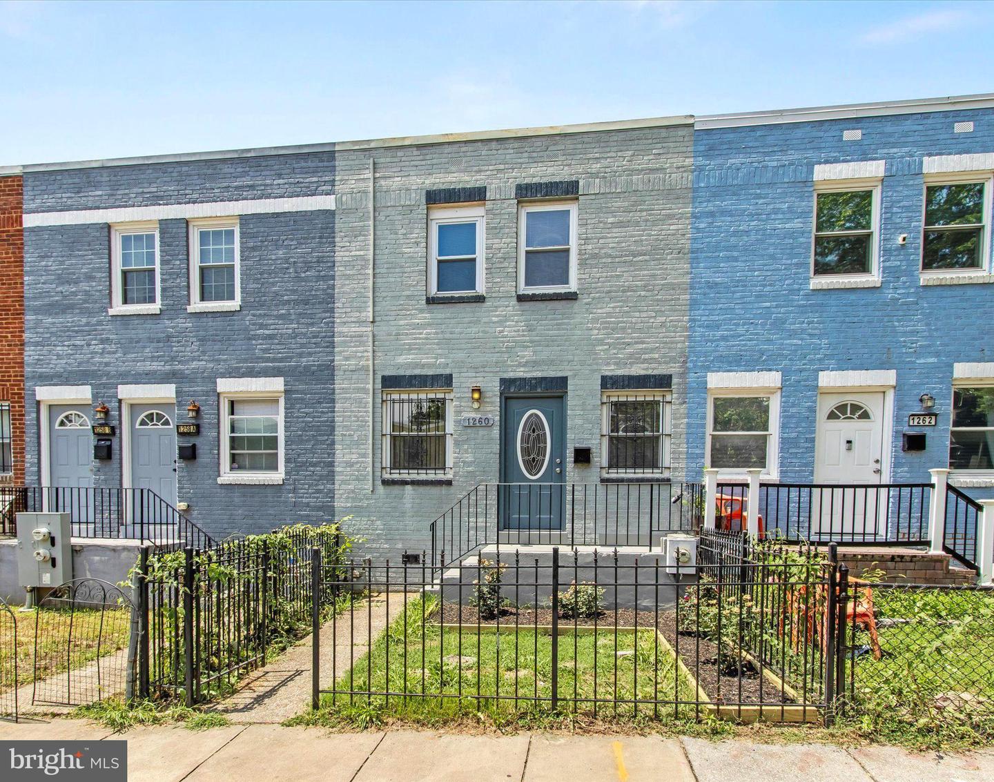 1260 16TH ST NE, WASHINGTON, District Of Columbia 20002, 3 Bedrooms Bedrooms, ,1 BathroomBathrooms,Residential,For sale,1260 16TH ST NE,DCDC2208230 MLS # DCDC2208230