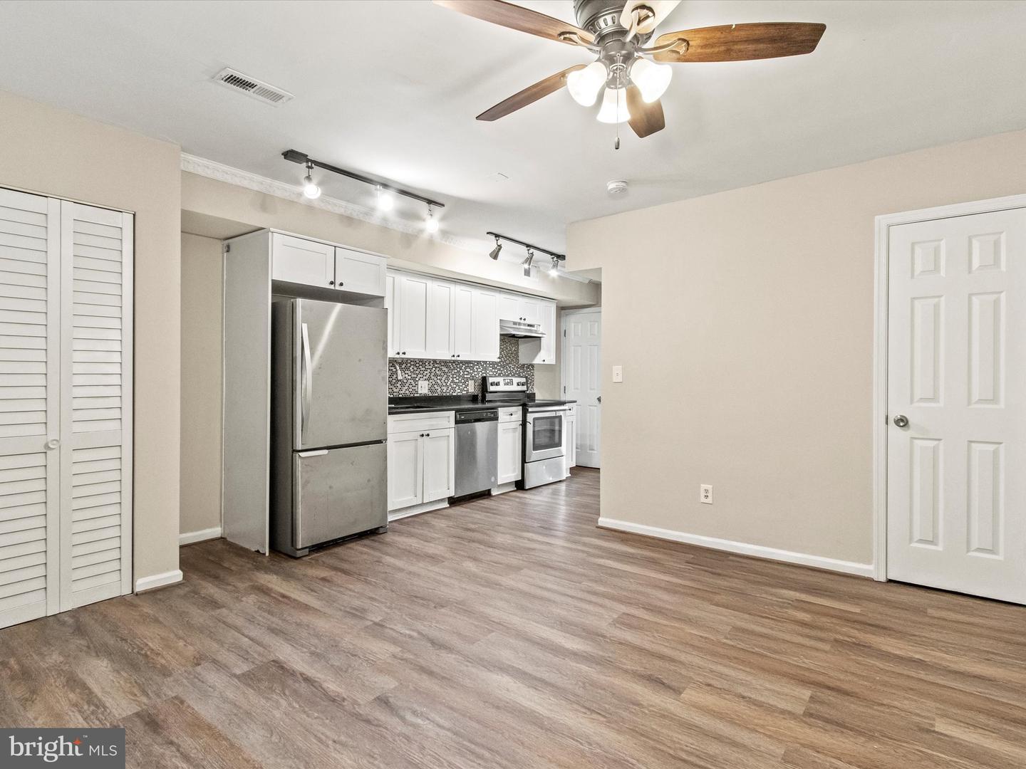1260 16TH ST NE, WASHINGTON, District Of Columbia 20002, 3 Bedrooms Bedrooms, ,1 BathroomBathrooms,Residential,For sale,1260 16TH ST NE,DCDC2208230 MLS # DCDC2208230