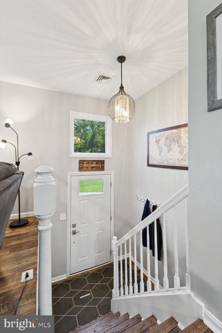 11131 KING FLETCHER CT, NOKESVILLE, Virginia 20181, 6 Bedrooms Bedrooms, ,4 BathroomsBathrooms,Residential,For sale,11131 KING FLETCHER CT,VAPW2098326 MLS # VAPW2098326