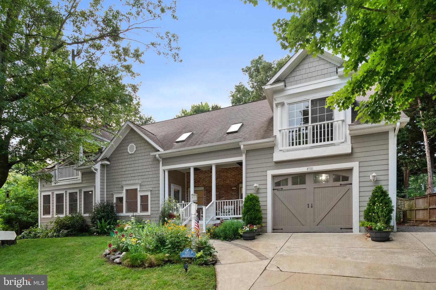 8721 WATERFORD RD, ALEXANDRIA, Virginia 22308, 5 Bedrooms Bedrooms, ,3 BathroomsBathrooms,Residential,For sale,8721 WATERFORD RD,VAFX2253172 MLS # VAFX2253172
