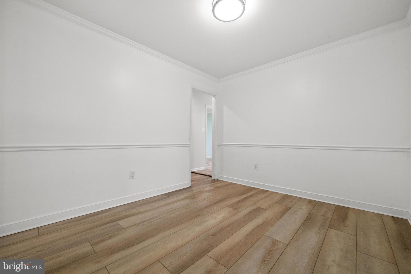 8721 WATERFORD RD, ALEXANDRIA, Virginia 22308, 5 Bedrooms Bedrooms, ,3 BathroomsBathrooms,Residential,For sale,8721 WATERFORD RD,VAFX2253172 MLS # VAFX2253172