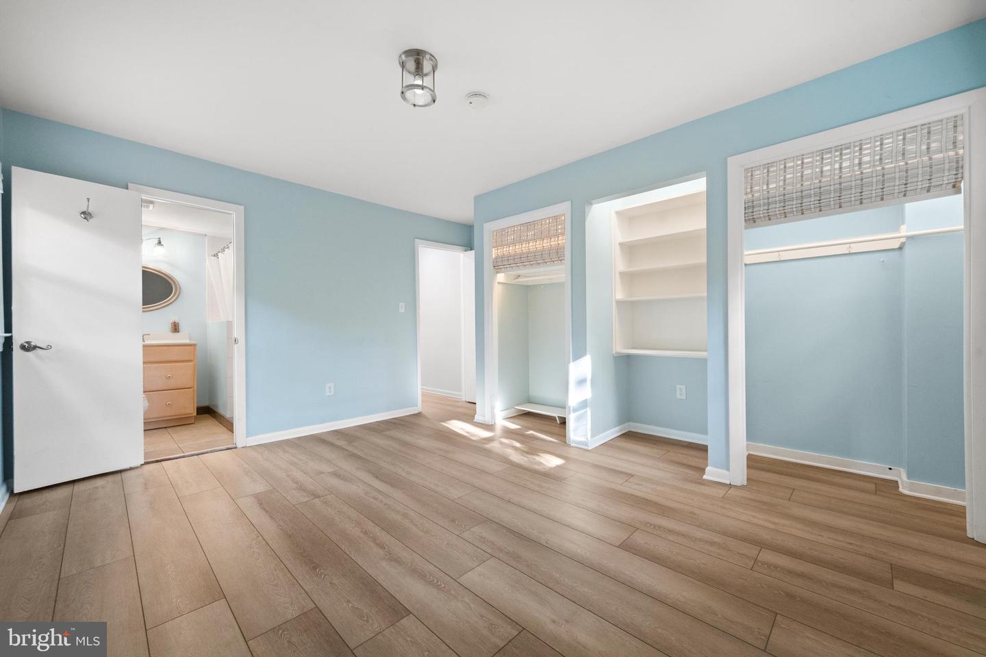 8721 WATERFORD RD, ALEXANDRIA, Virginia 22308, 5 Bedrooms Bedrooms, ,3 BathroomsBathrooms,Residential,For sale,8721 WATERFORD RD,VAFX2253172 MLS # VAFX2253172