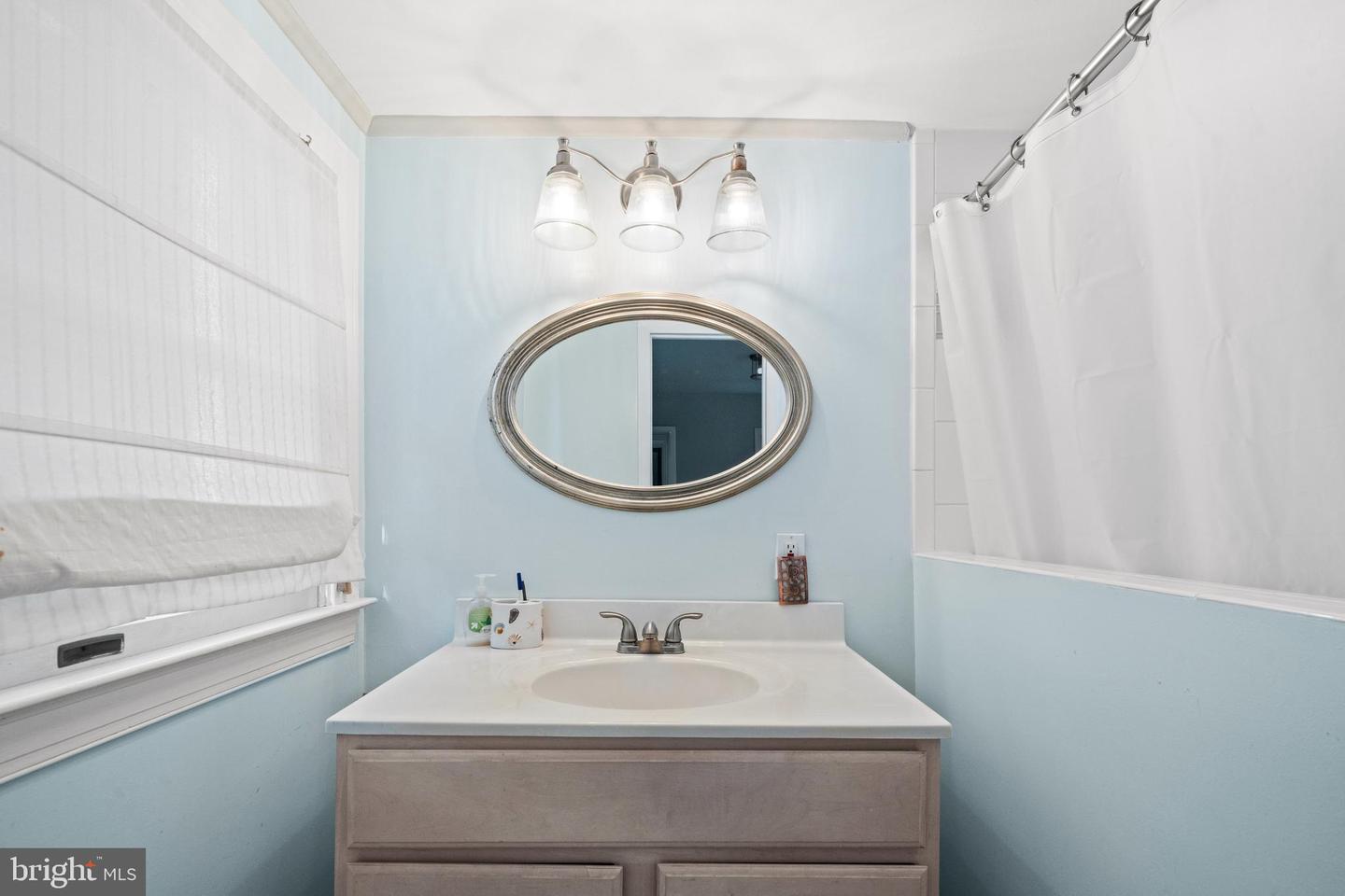 8721 WATERFORD RD, ALEXANDRIA, Virginia 22308, 5 Bedrooms Bedrooms, ,3 BathroomsBathrooms,Residential,For sale,8721 WATERFORD RD,VAFX2253172 MLS # VAFX2253172