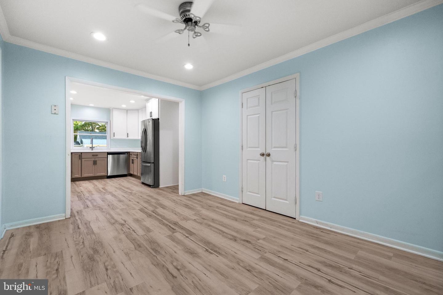 8721 WATERFORD RD, ALEXANDRIA, Virginia 22308, 5 Bedrooms Bedrooms, ,3 BathroomsBathrooms,Residential,For sale,8721 WATERFORD RD,VAFX2253172 MLS # VAFX2253172