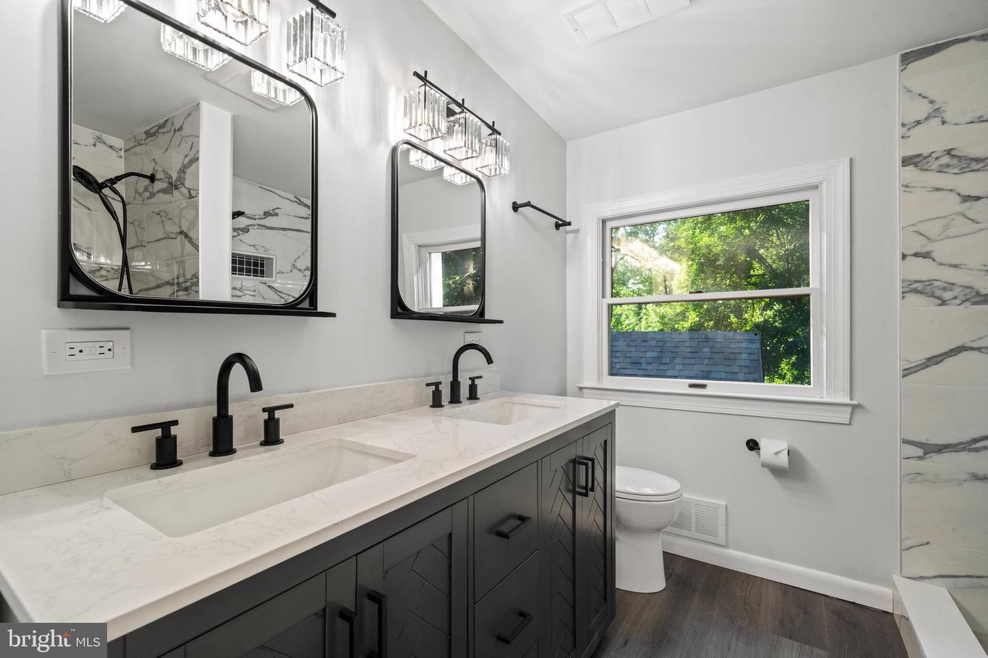 8721 WATERFORD RD, ALEXANDRIA, Virginia 22308, 5 Bedrooms Bedrooms, ,3 BathroomsBathrooms,Residential,For sale,8721 WATERFORD RD,VAFX2253172 MLS # VAFX2253172