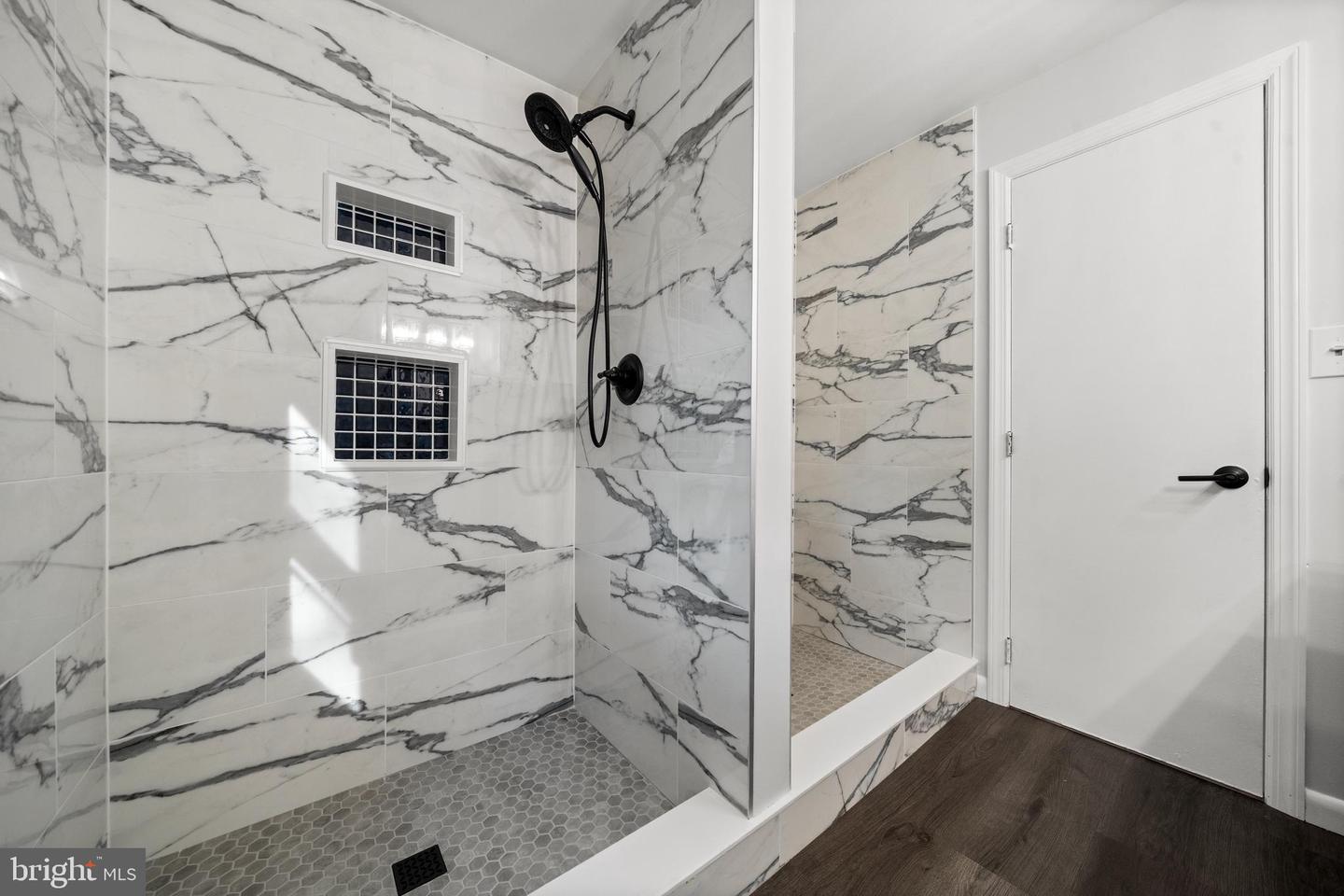 8721 WATERFORD RD, ALEXANDRIA, Virginia 22308, 5 Bedrooms Bedrooms, ,3 BathroomsBathrooms,Residential,For sale,8721 WATERFORD RD,VAFX2253172 MLS # VAFX2253172